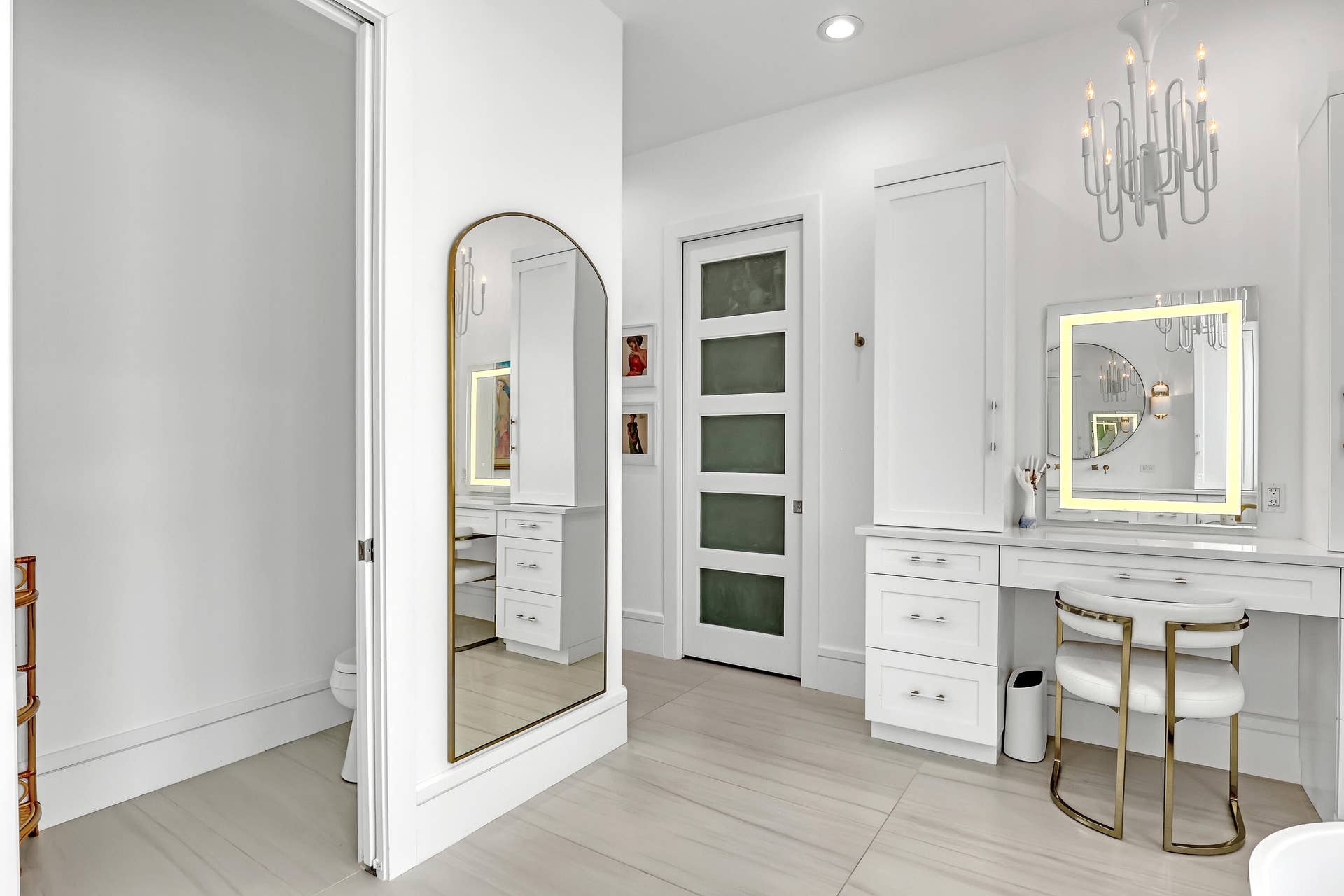 DOWNSTAIRS MASTER BATH
