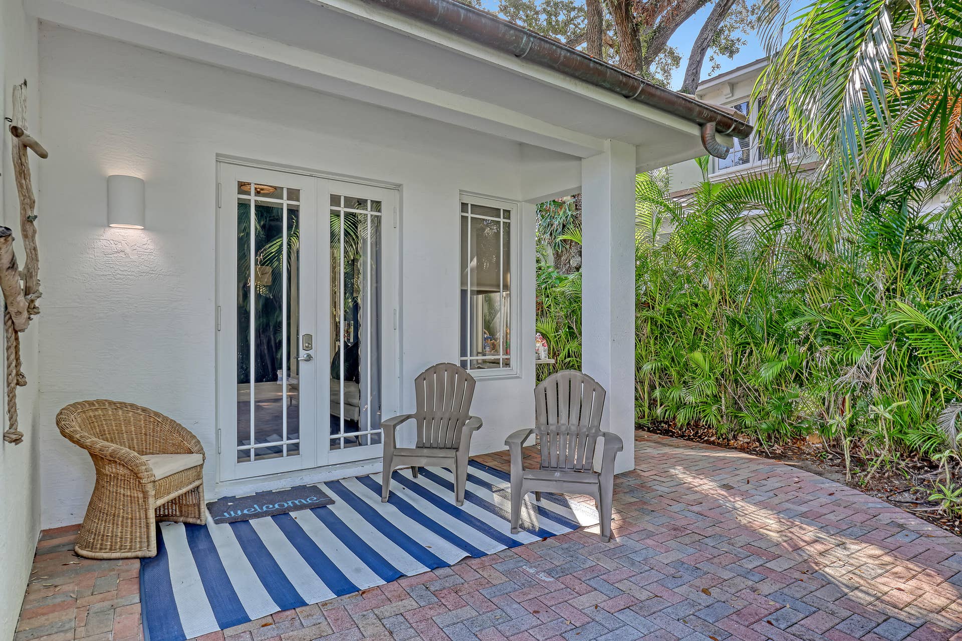 2338 Flamingo (94)