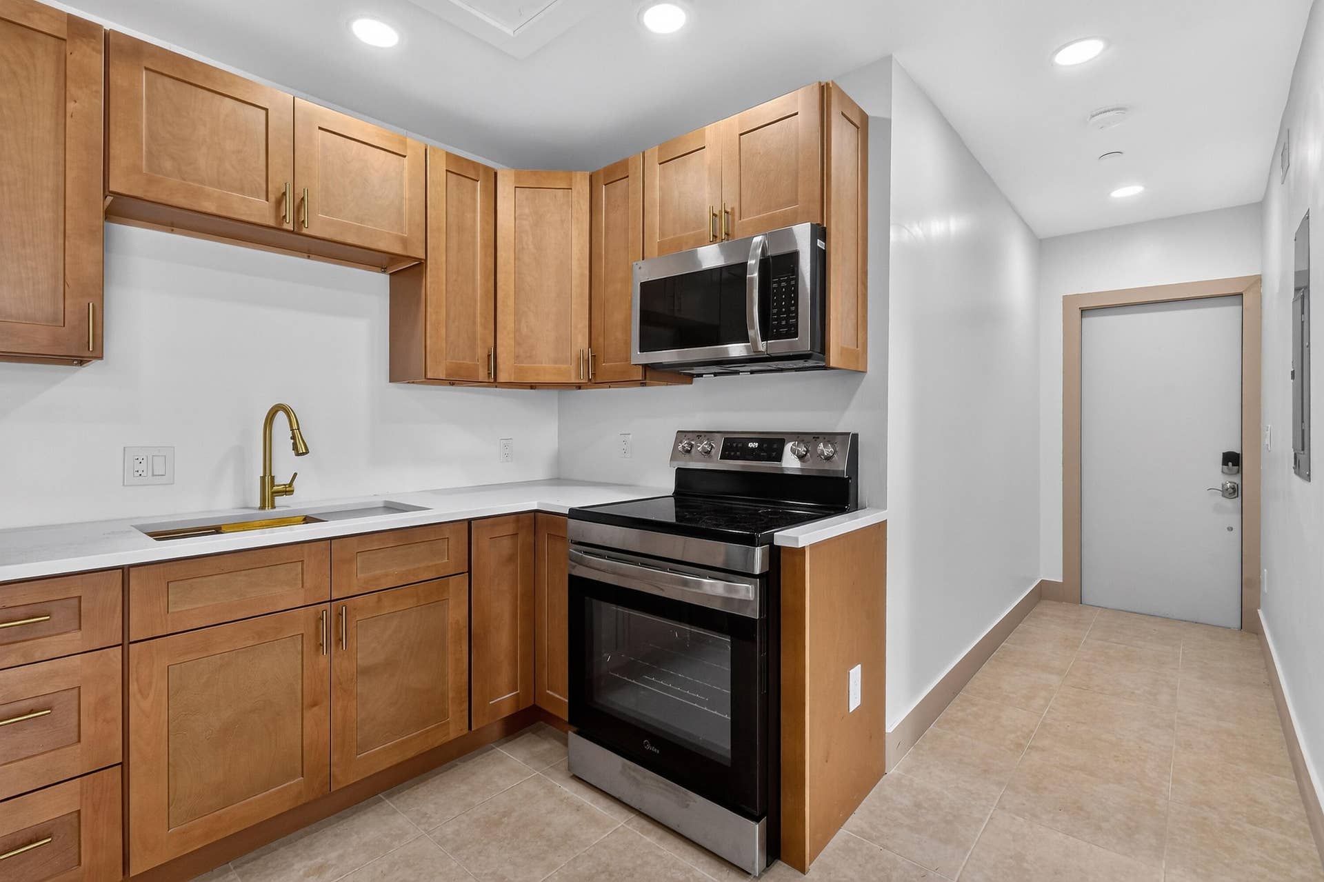 5419SpruceAve(4)