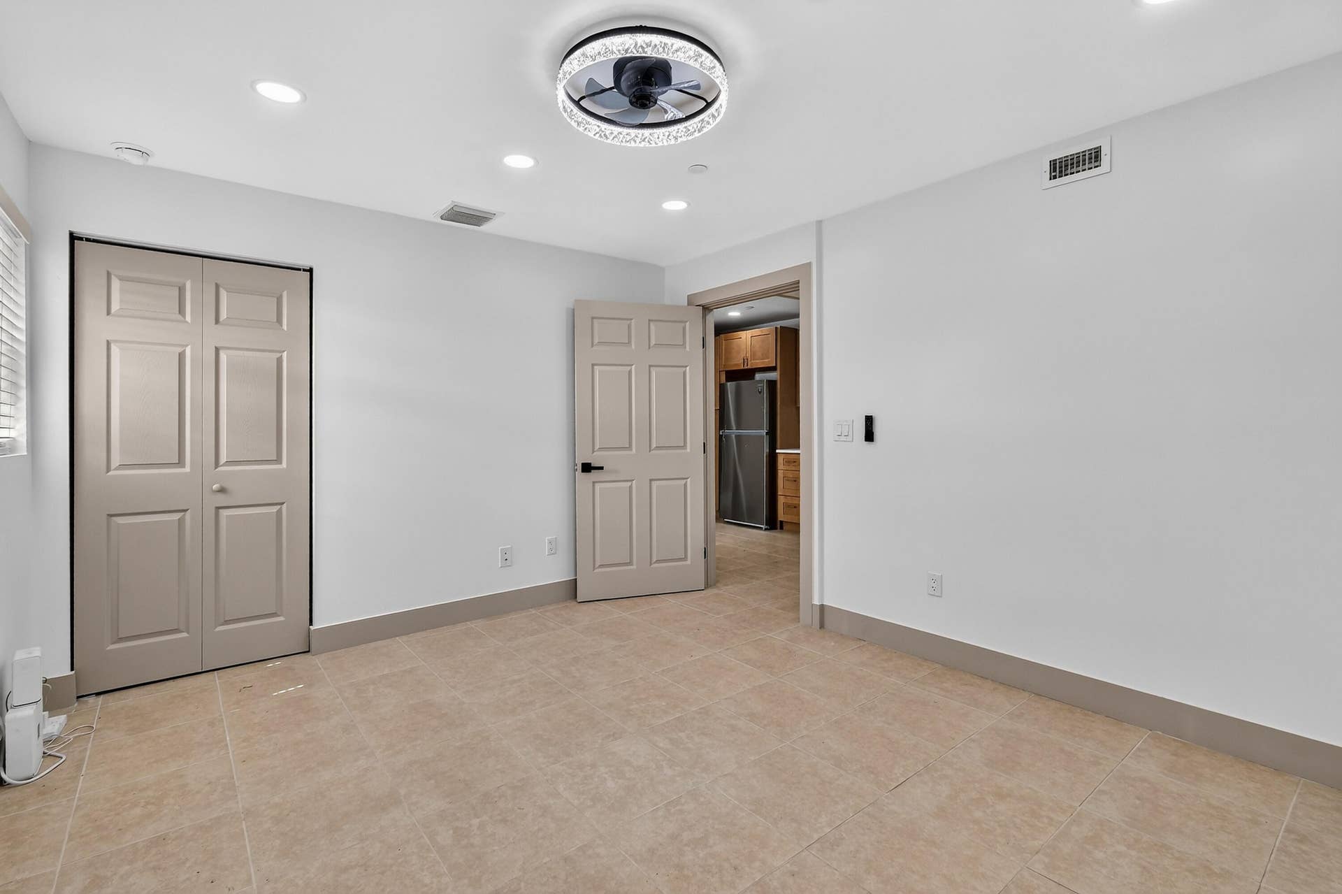 5419SpruceAve(9)