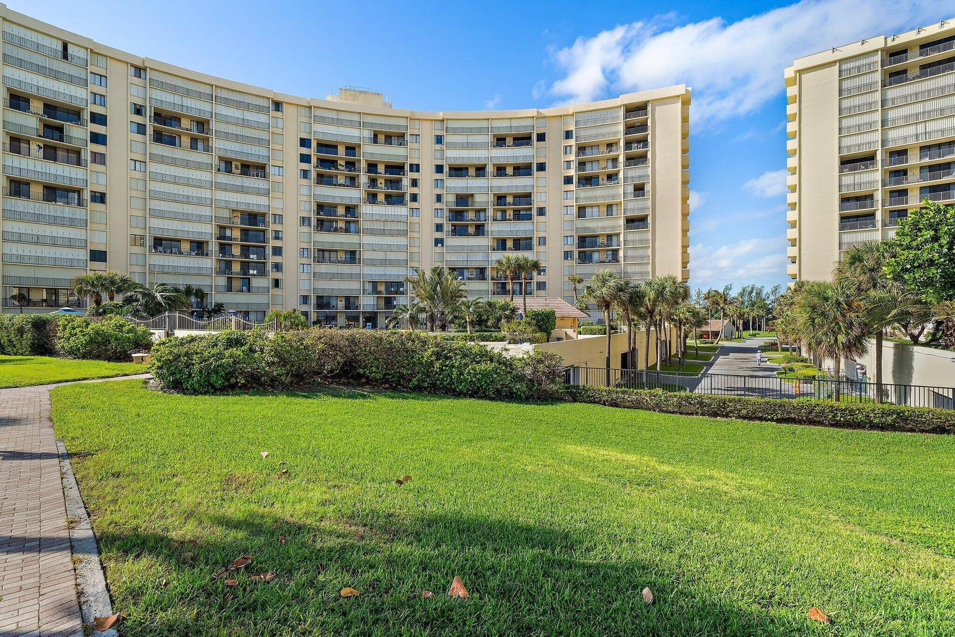 036-100OceanTrailWay609-Jupiter-FL-SMALL