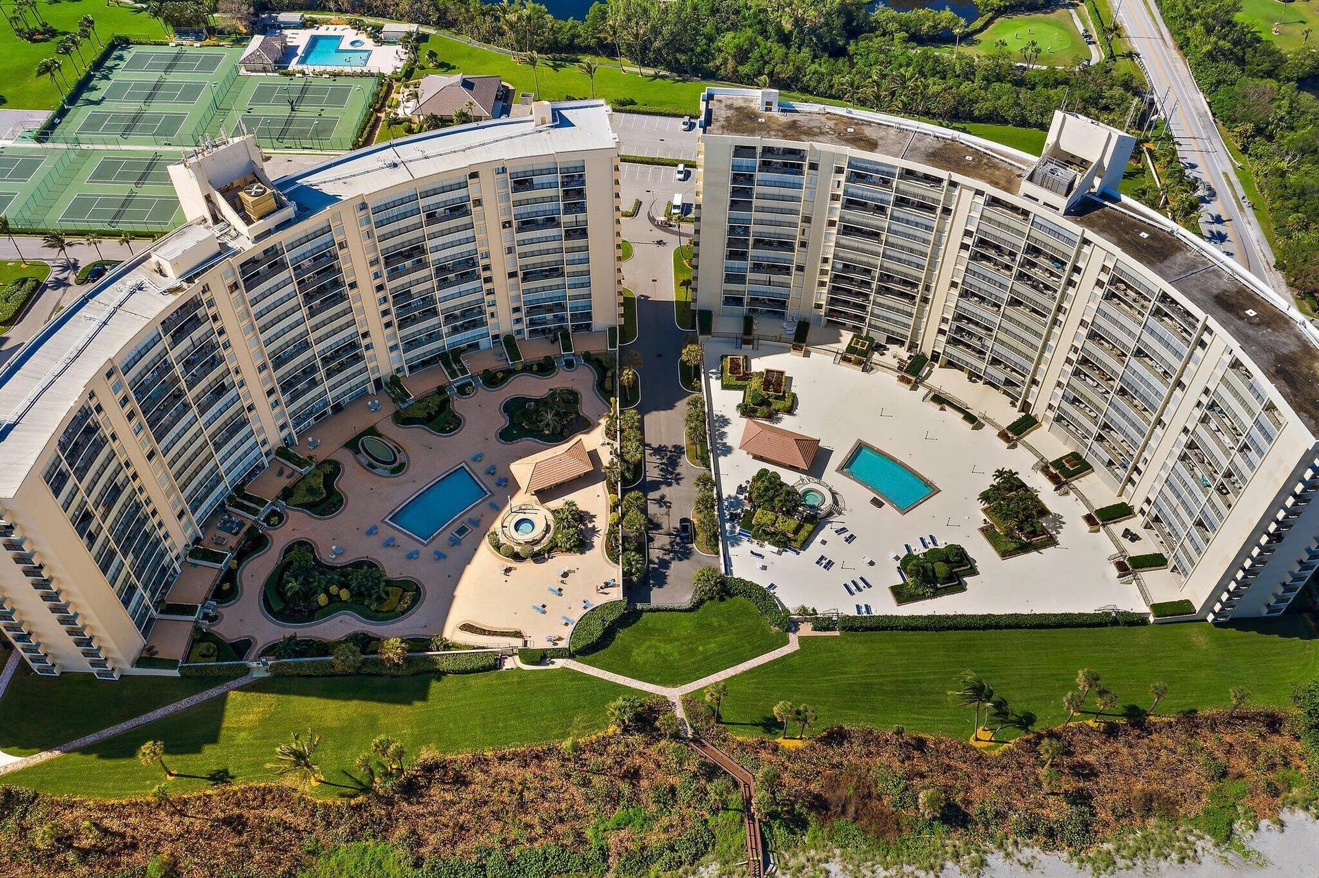 063-100OceanTrailWay609-Jupiter-FL-SMALL