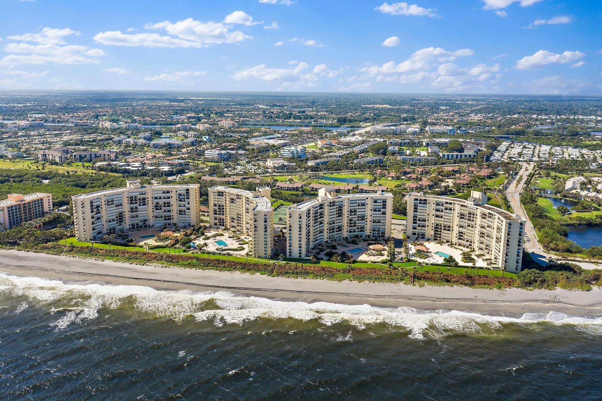 055-100OceanTrailWay609-Jupiter-FL-SMALL