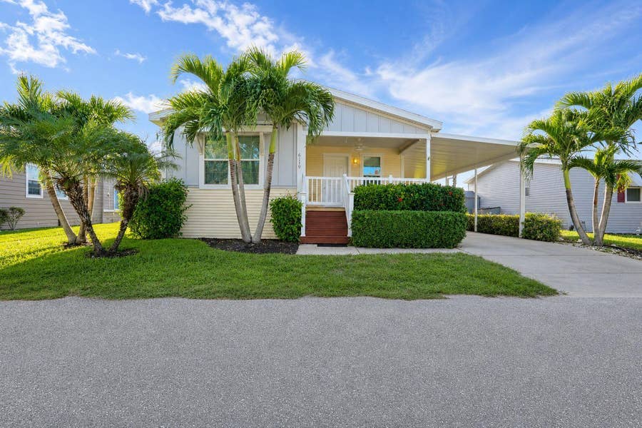Property photo for 6119 N Ficus Lane, Atlantis, FL
