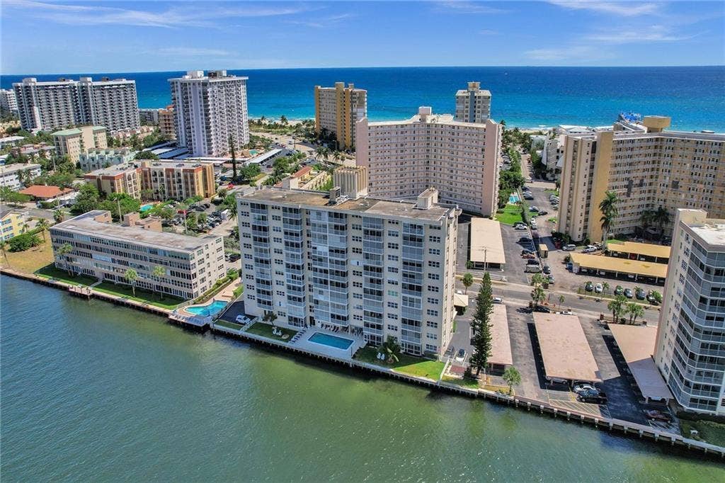 303 N Riverside Drive, #PH4, Pompano Beach, FL 33062 Building View 5