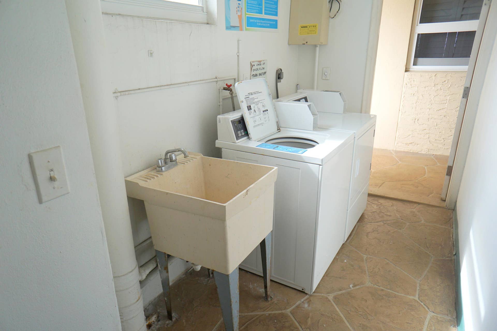 303 N Riverside Drive, #PH4, Pompano Beach, FL 33062 DSC04213