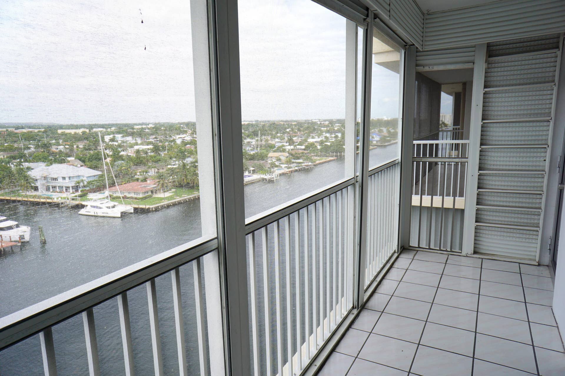 303 N Riverside Drive, #PH4, Pompano Beach, FL 33062 DSC04191