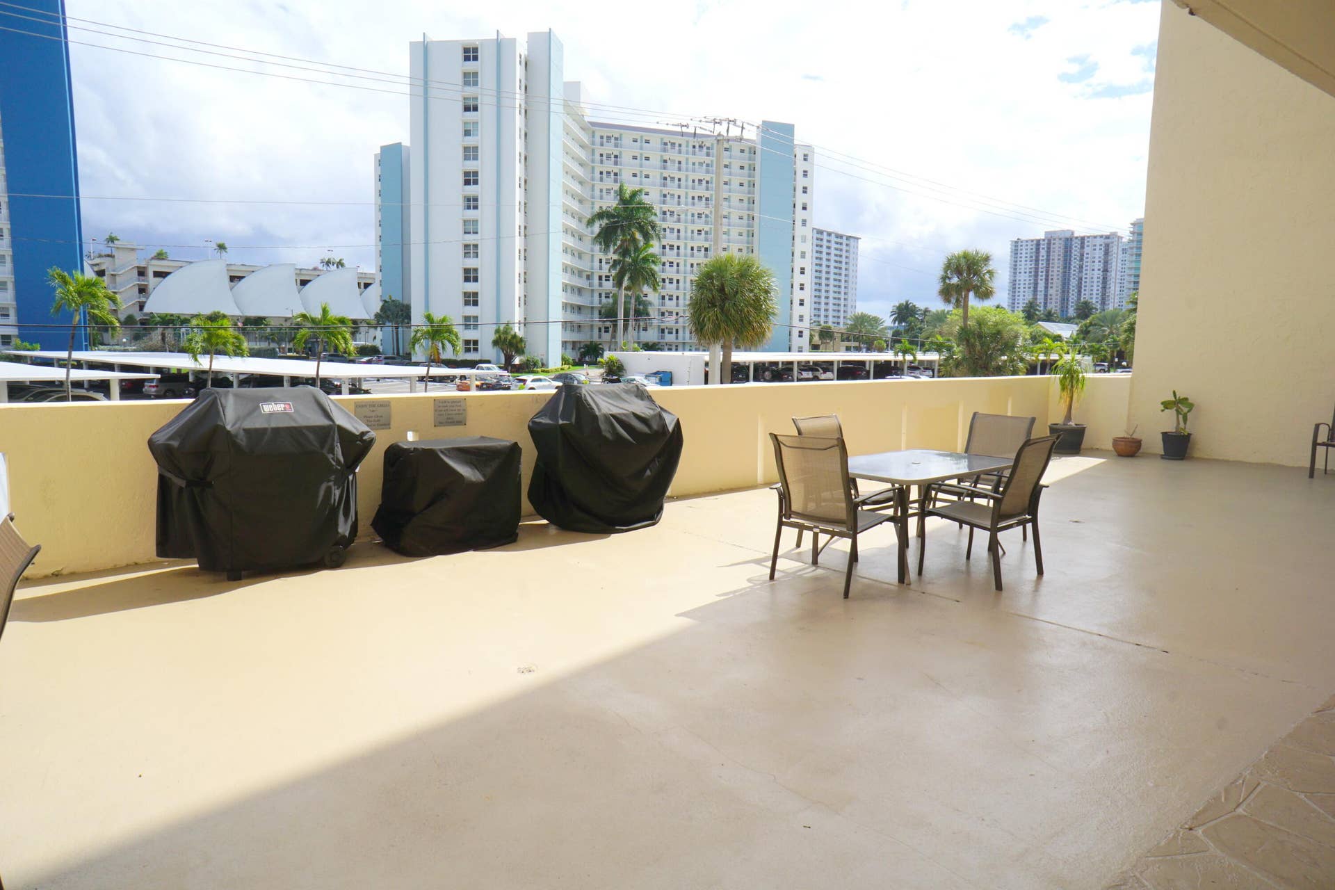 303 N Riverside Drive, #PH4, Pompano Beach, FL 33062 DSC04214