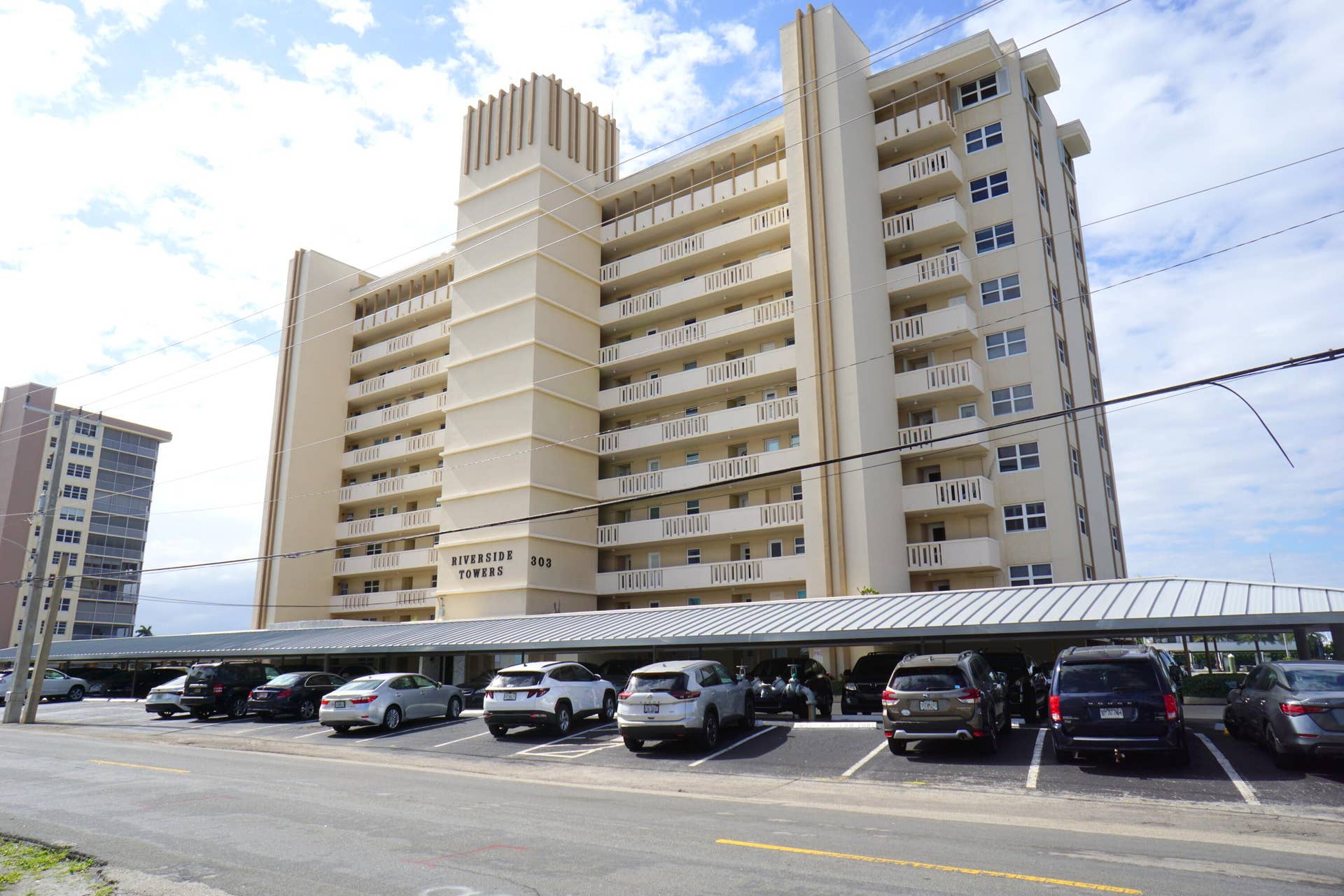303 N Riverside Drive, #PH4, Pompano Beach, FL 33062 DSC04225