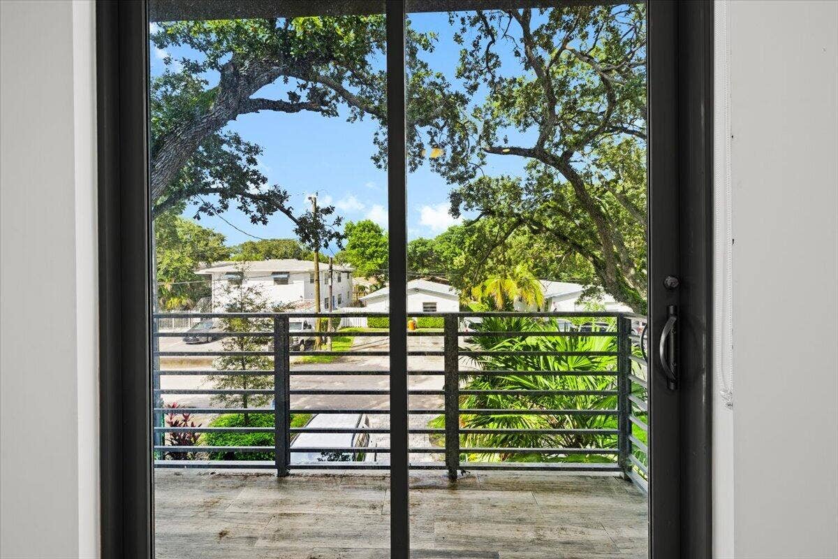 828 SW 30TH Street, Fort Lauderdale, FL 33315 26-424A6933
