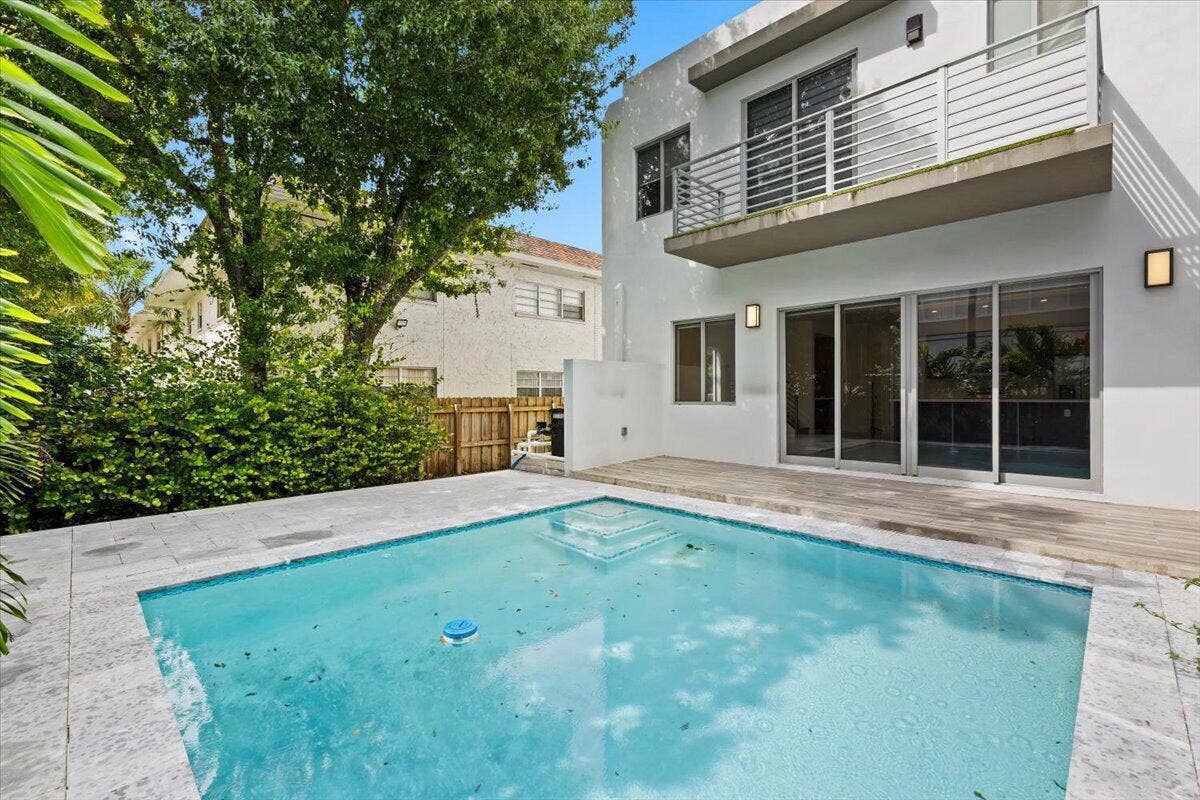 828 SW 30TH Street, Fort Lauderdale, FL 33315 40-424A6797