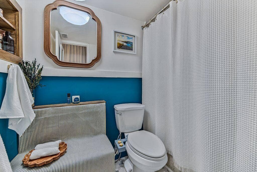 2902 N 33rd Terrace, Hollywood, FL 33021 Master Bath