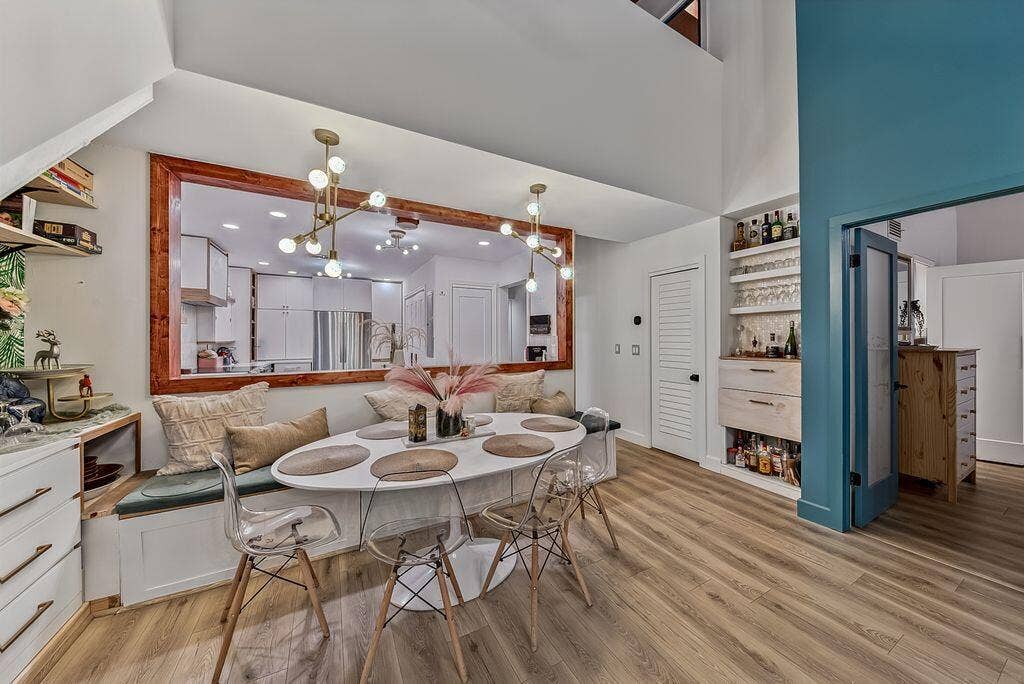 2902 N 33rd Terrace, Hollywood, FL 33021 dining room area