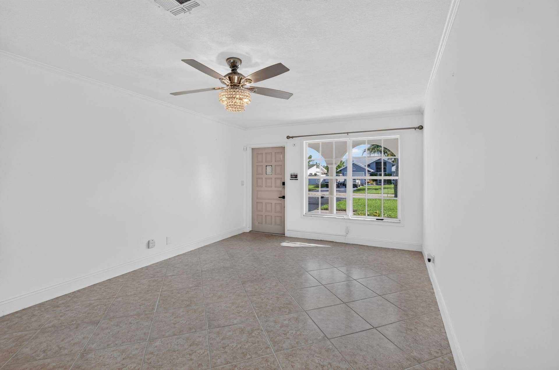 632 Jaeger Drive, Delray Beach, FL 33444 Living Room