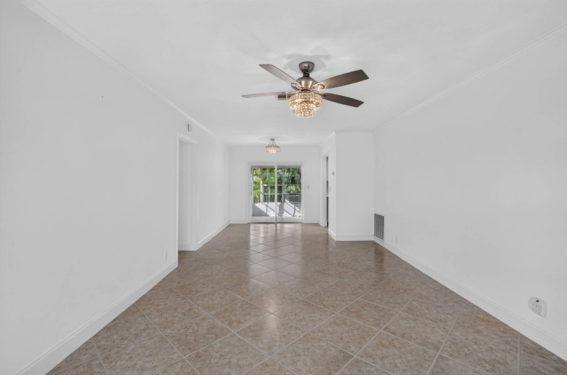 632 Jaeger Drive, Delray Beach, FL 33444 Living Room