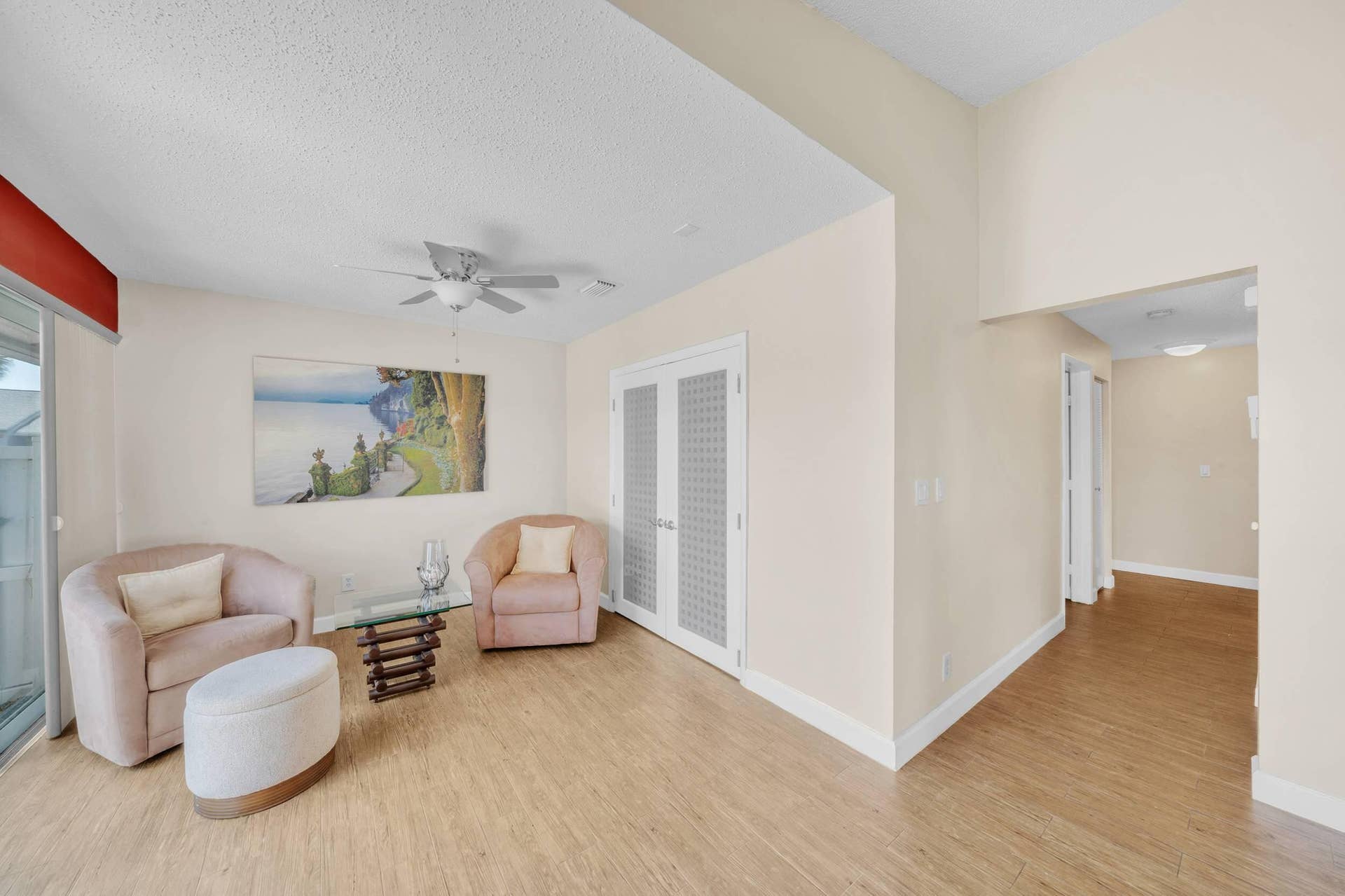 Family Room - Sitting Area