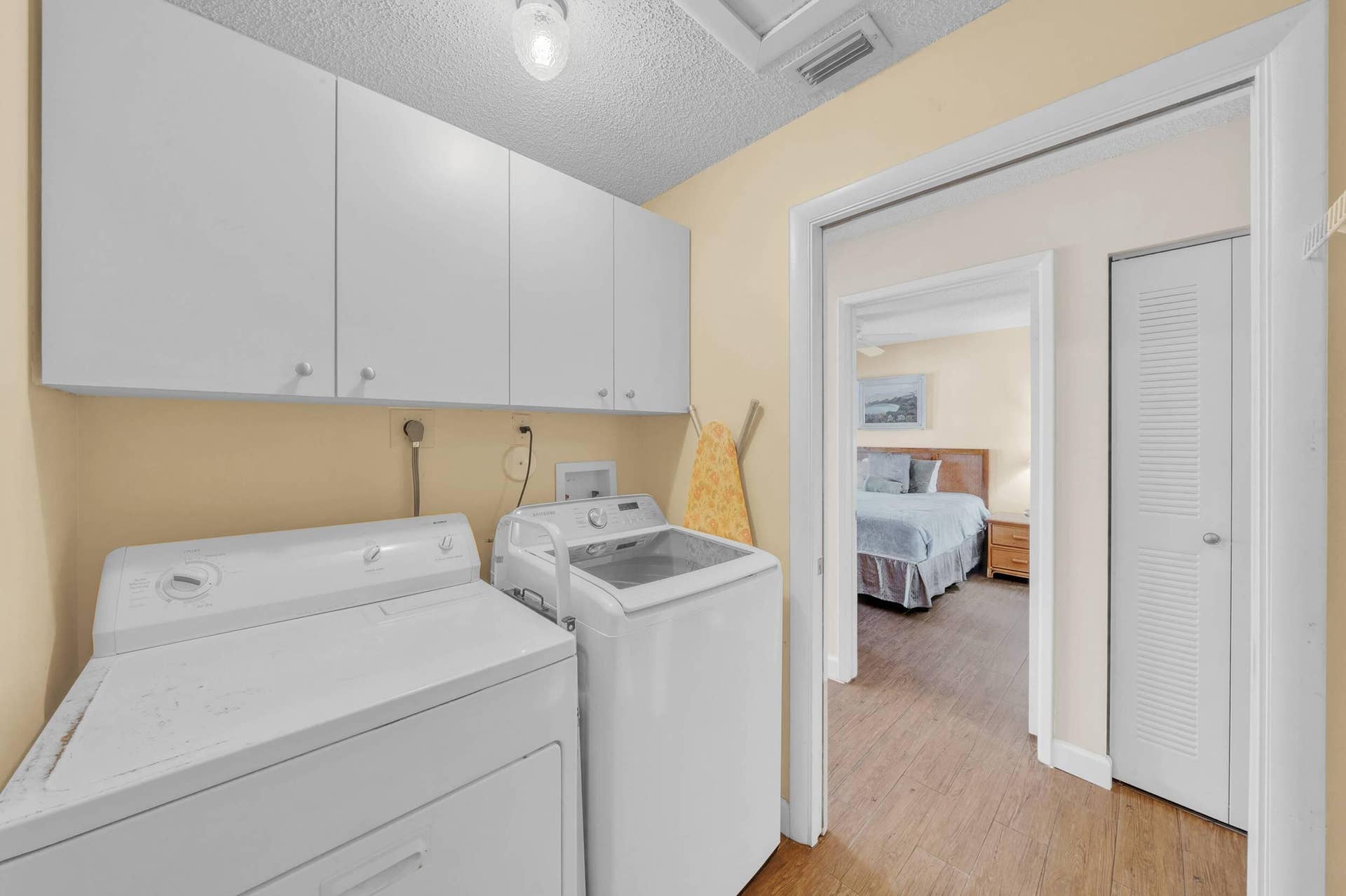 Laundry Room - Inside