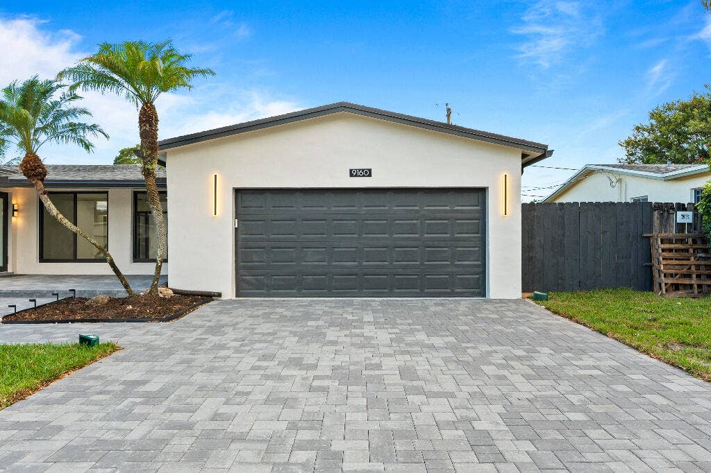 9160 SW 54TH Place, Cooper City, FL 33328 42674_03_image-197896_10.18.2026