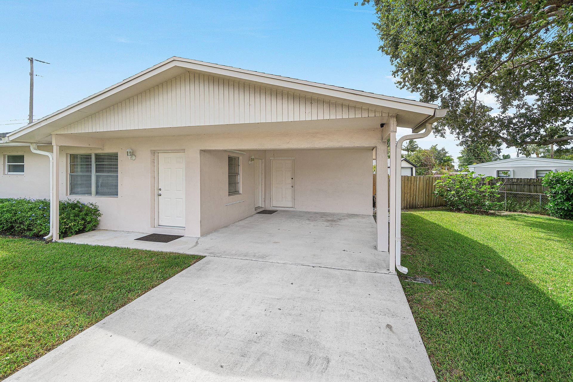 004-2766NewYorkStreet-WestPalmBeach-FL-3