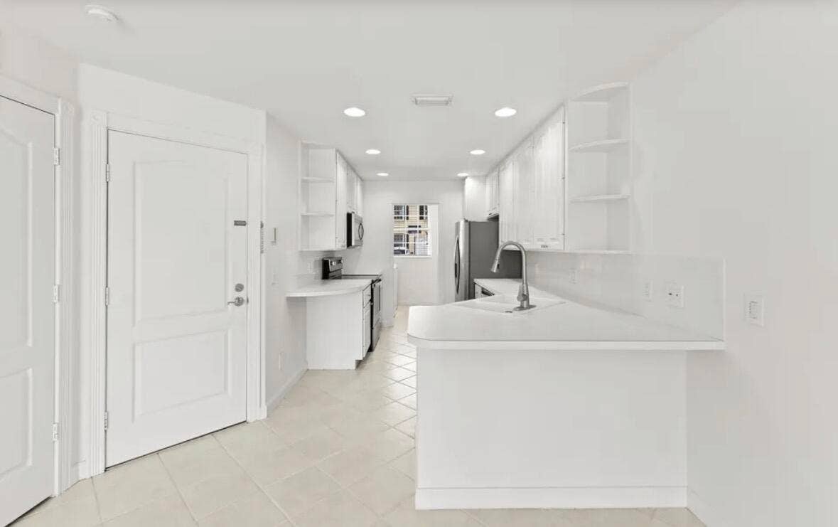2006 Tigris Drive, West Palm Beach, FL 33411 FullSizeRender-21