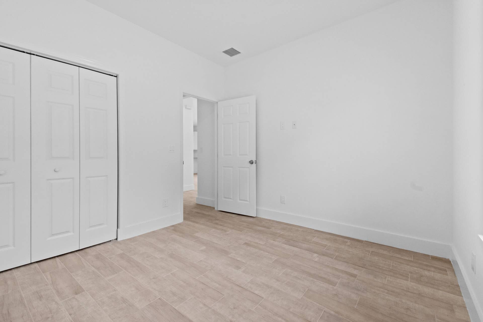 3804 Greenwood Avenue, West Palm Beach, FL 33407 3804GreenwoodAve(26)