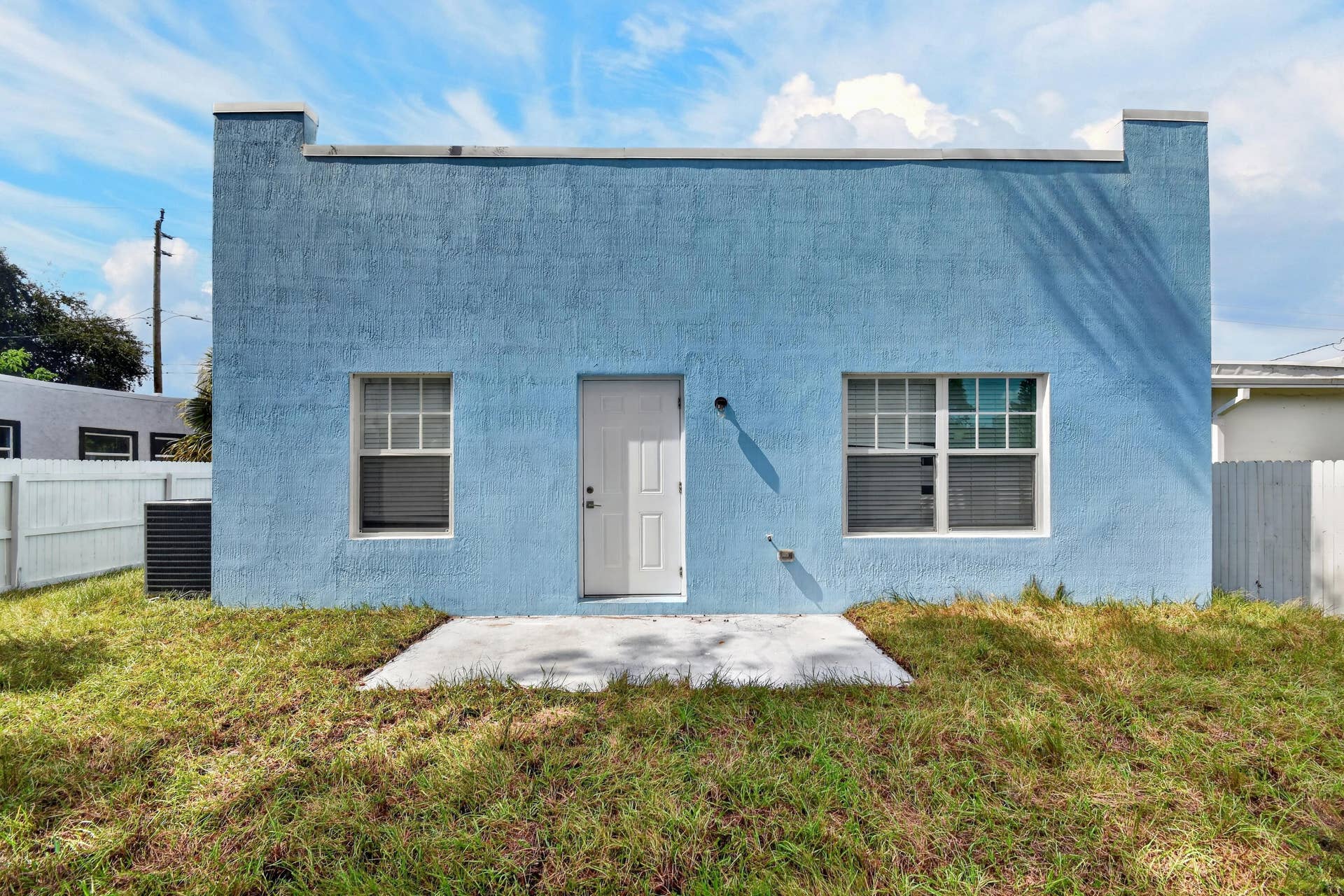 3804 Greenwood Avenue, West Palm Beach, FL 33407 3804GreenwoodAveExteriors2026(9)
