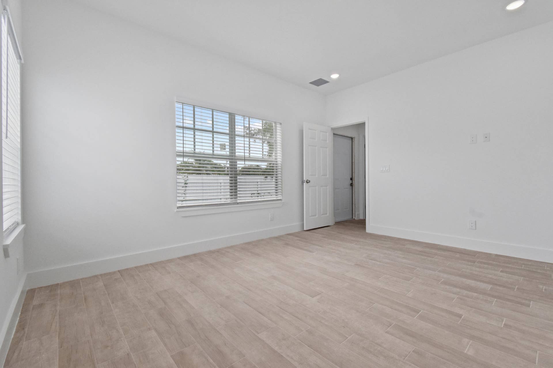 3804 Greenwood Avenue, West Palm Beach, FL 33407 3804GreenwoodAve(18)