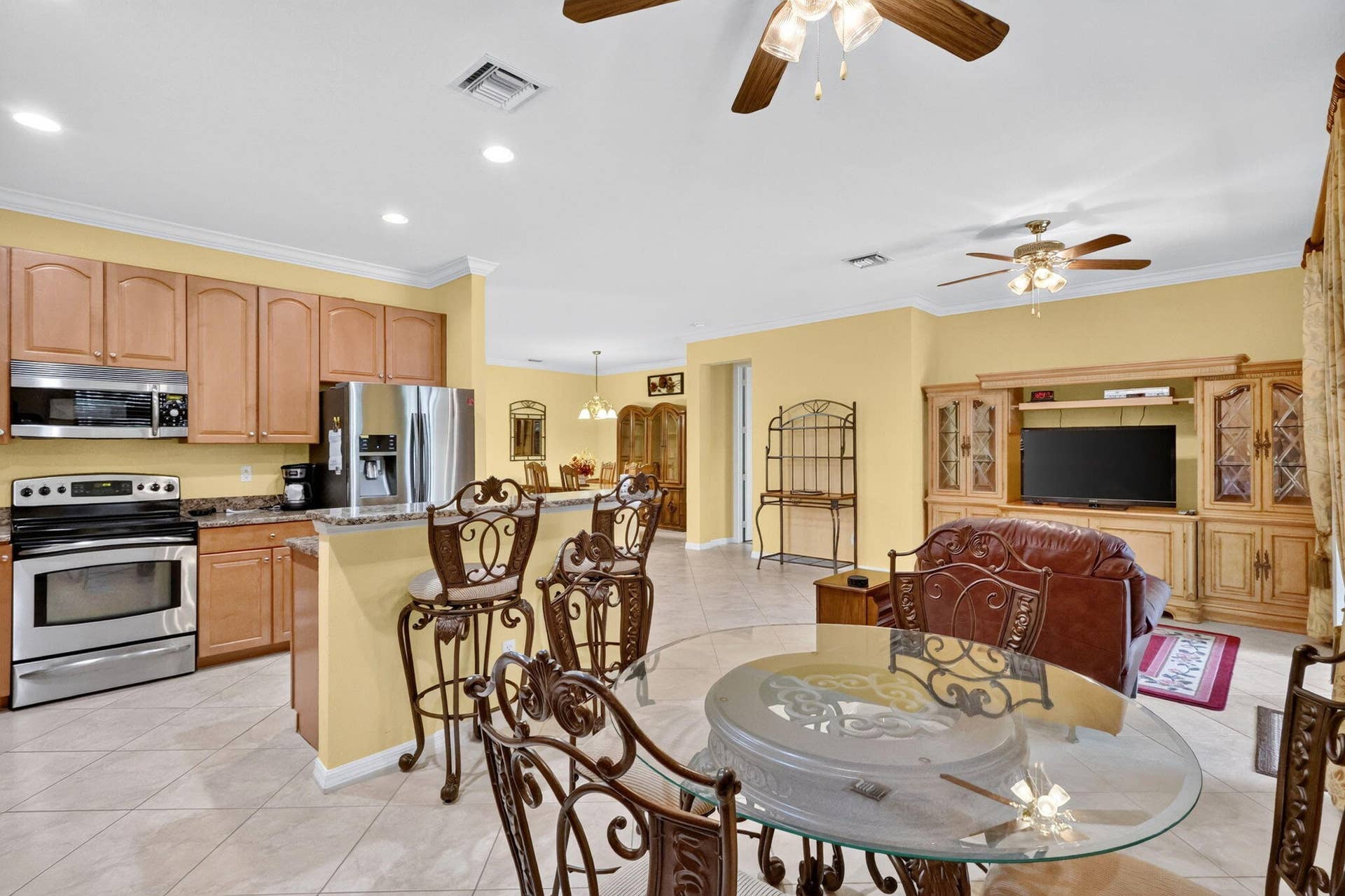 6311 ASTOR Place, Vero Beach, FL 32966 Breakfast Area