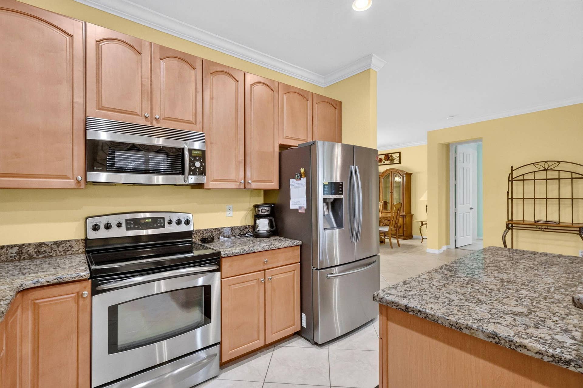6311 ASTOR Place, Vero Beach, FL 32966 Kitchen/SS Appliances