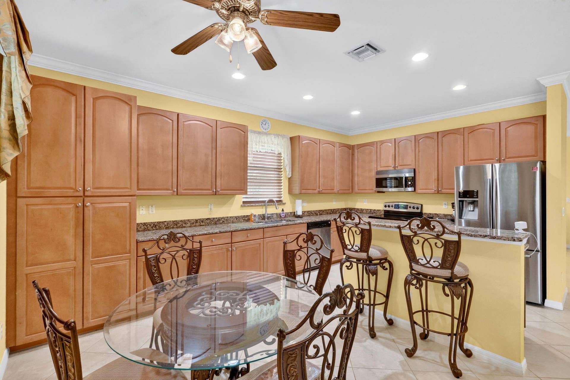 6311 ASTOR Place, Vero Beach, FL 32966 Kitchen
