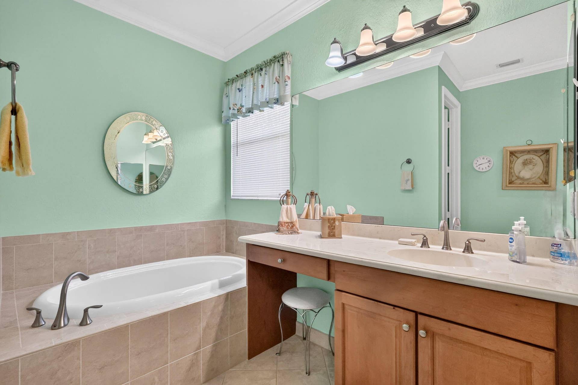 6311 ASTOR Place, Vero Beach, FL 32966 2nd. Vanity Master