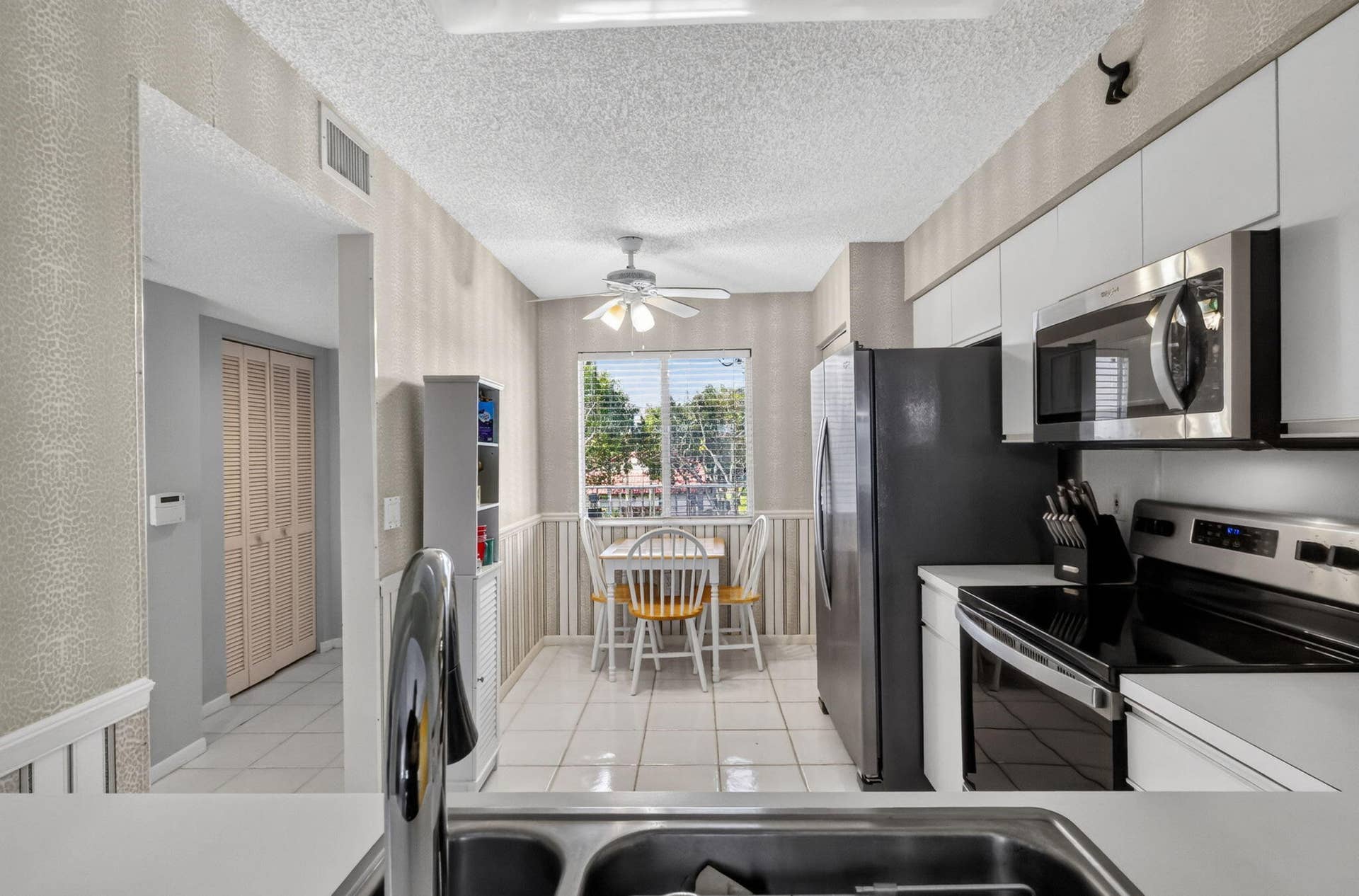 14096 HUNTINGTON POINTE Drive, #305, Delray Beach, FL 33484 13-web-or-mls-_14A8554