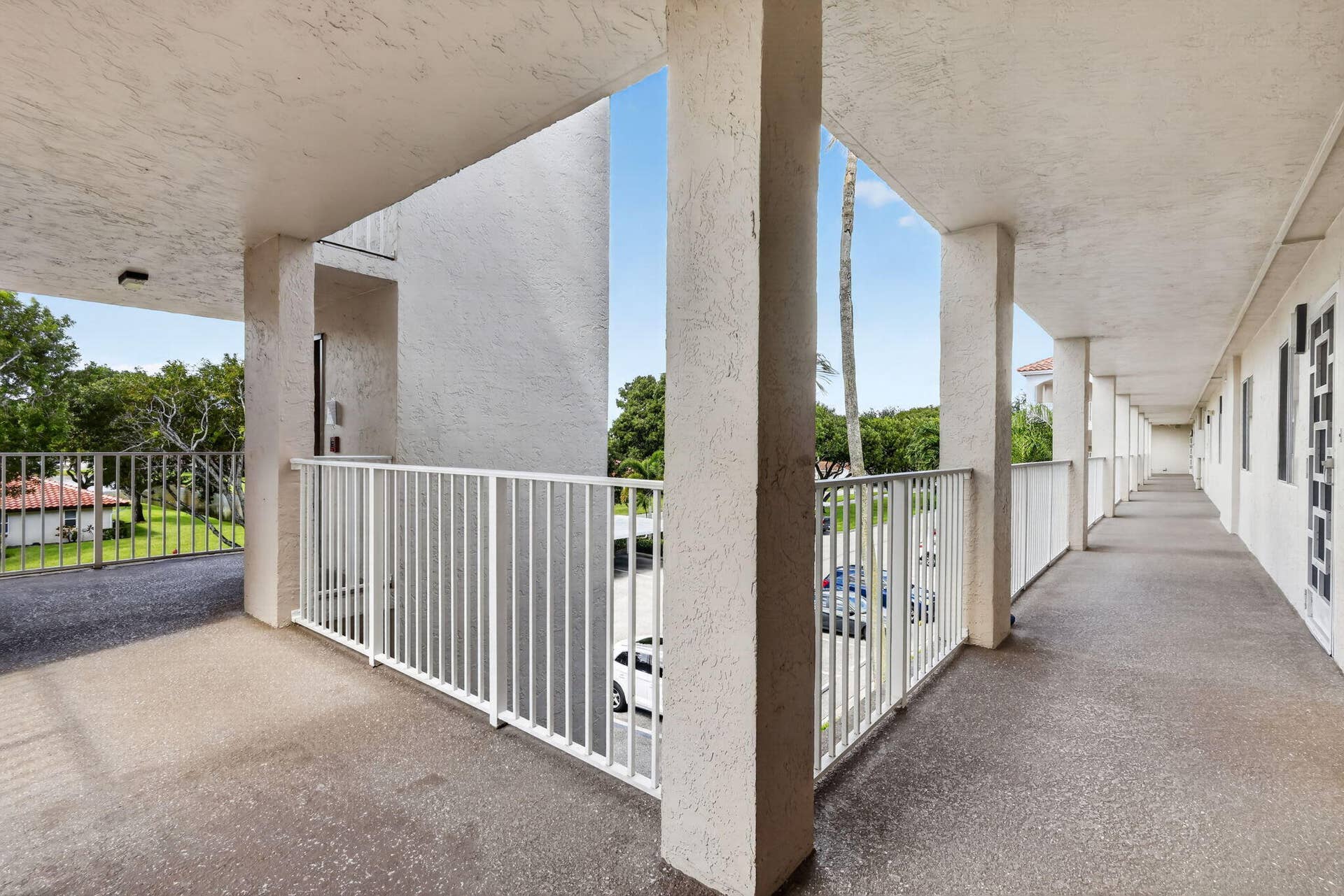 14096 HUNTINGTON POINTE Drive, #305, Delray Beach, FL 33484 43-web-or-mls-_14A8714