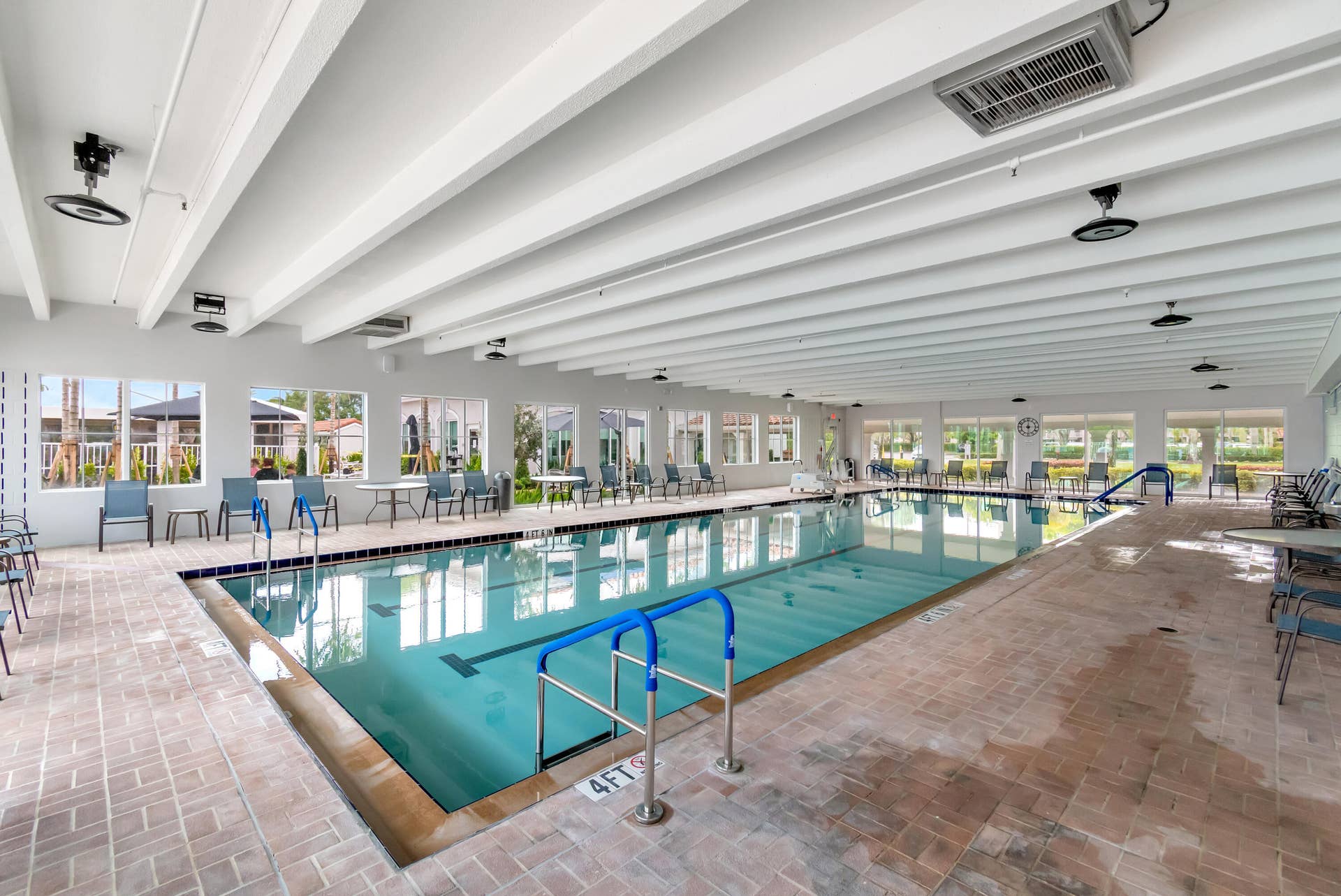 14096 HUNTINGTON POINTE Drive, #305, Delray Beach, FL 33484 indoor pool HP