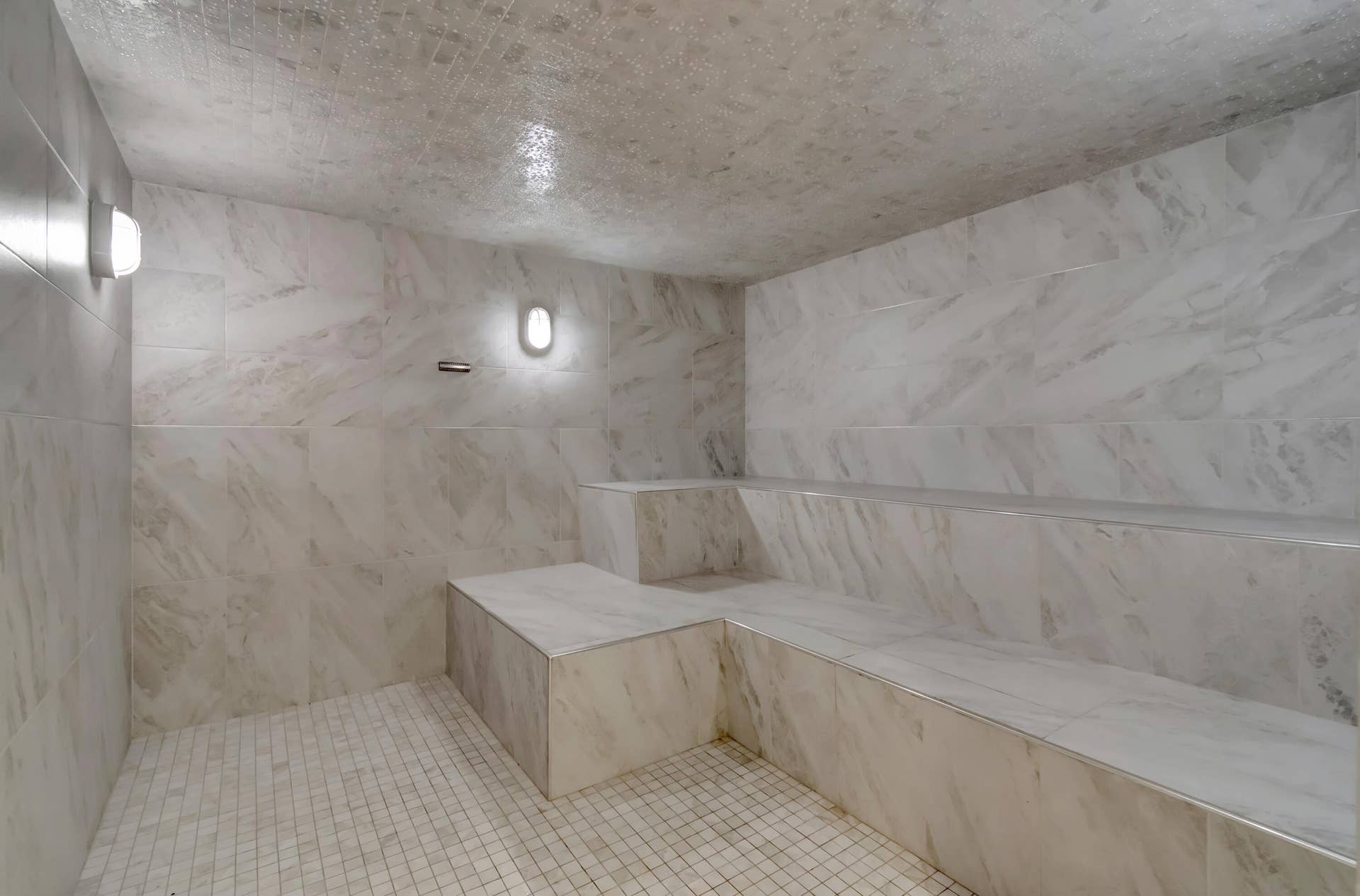 14096 HUNTINGTON POINTE Drive, #305, Delray Beach, FL 33484 HP Sauna