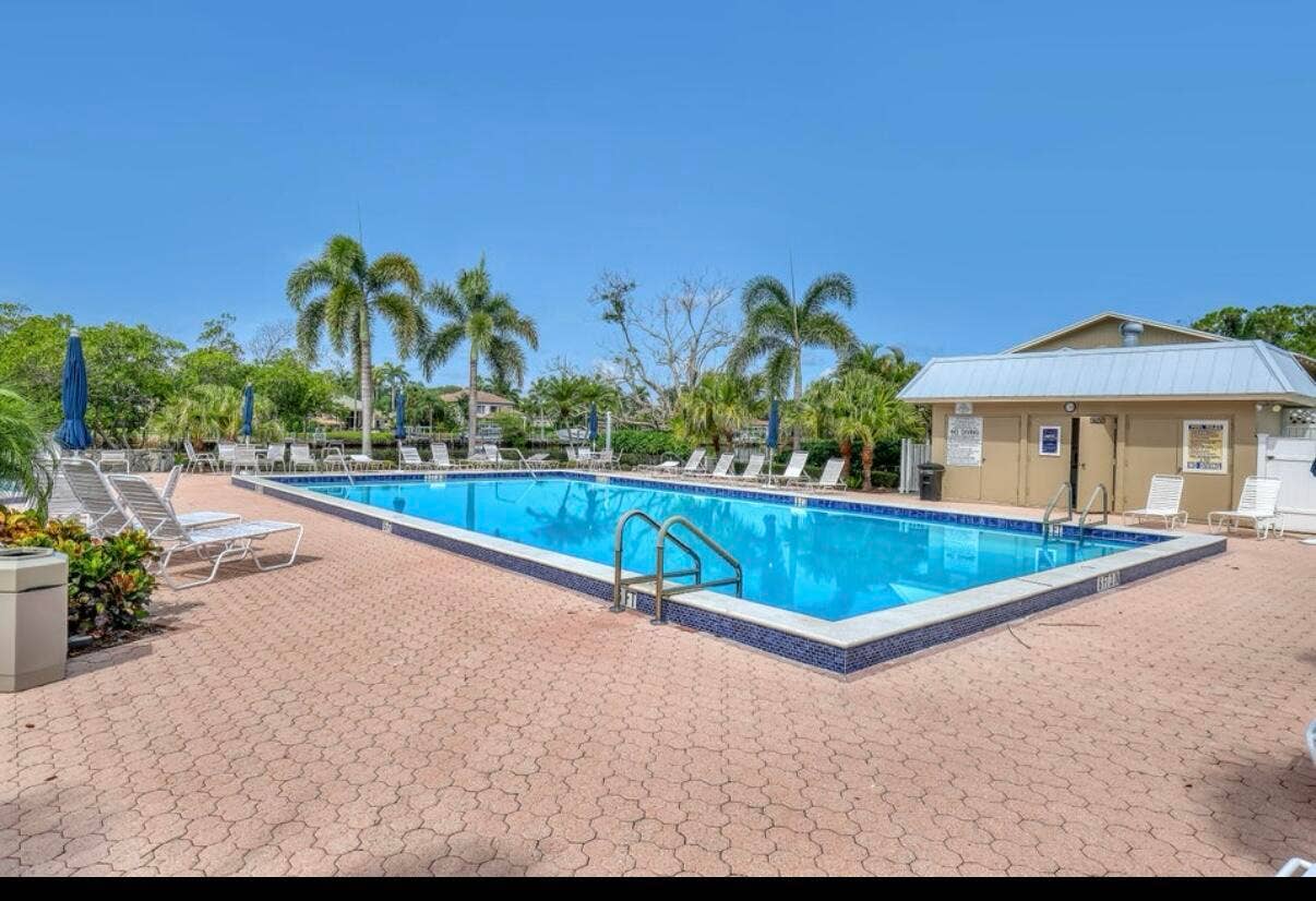 18390 SE WOOD HAVEN Lane, #e, Jupiter, Jupiter, FL 33469 IMG_9133
