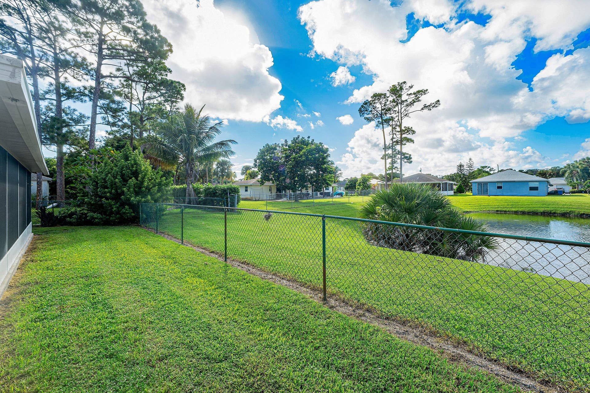 5427 Club Circle, Haverhill, FL 33415 026-5427ClubCircle-Haverhill-FL-33415-SM