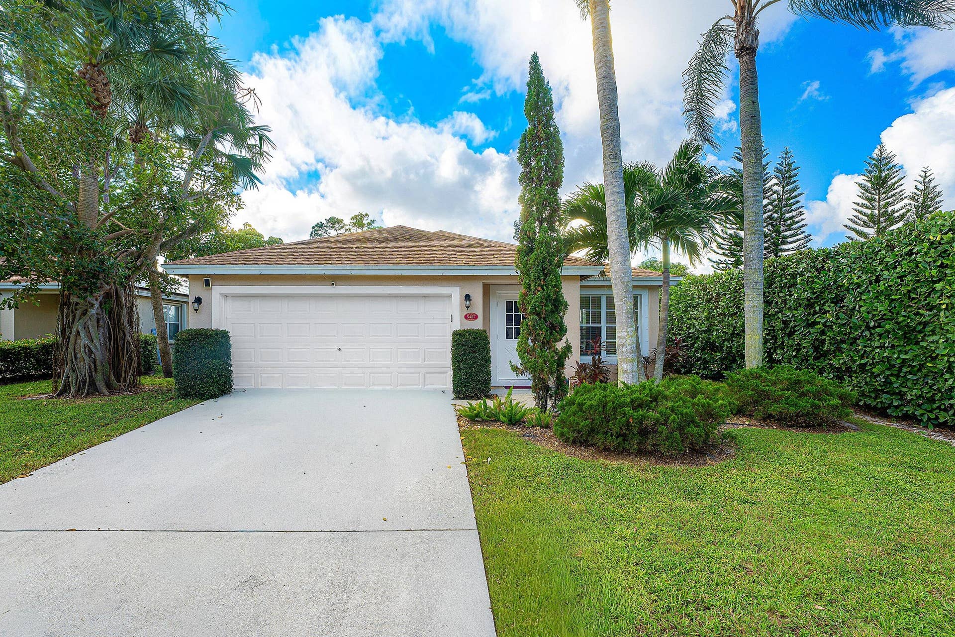 5427 Club Circle, Haverhill, FL 33415 001-5427ClubCircle-Haverhill-FL-33415-SM