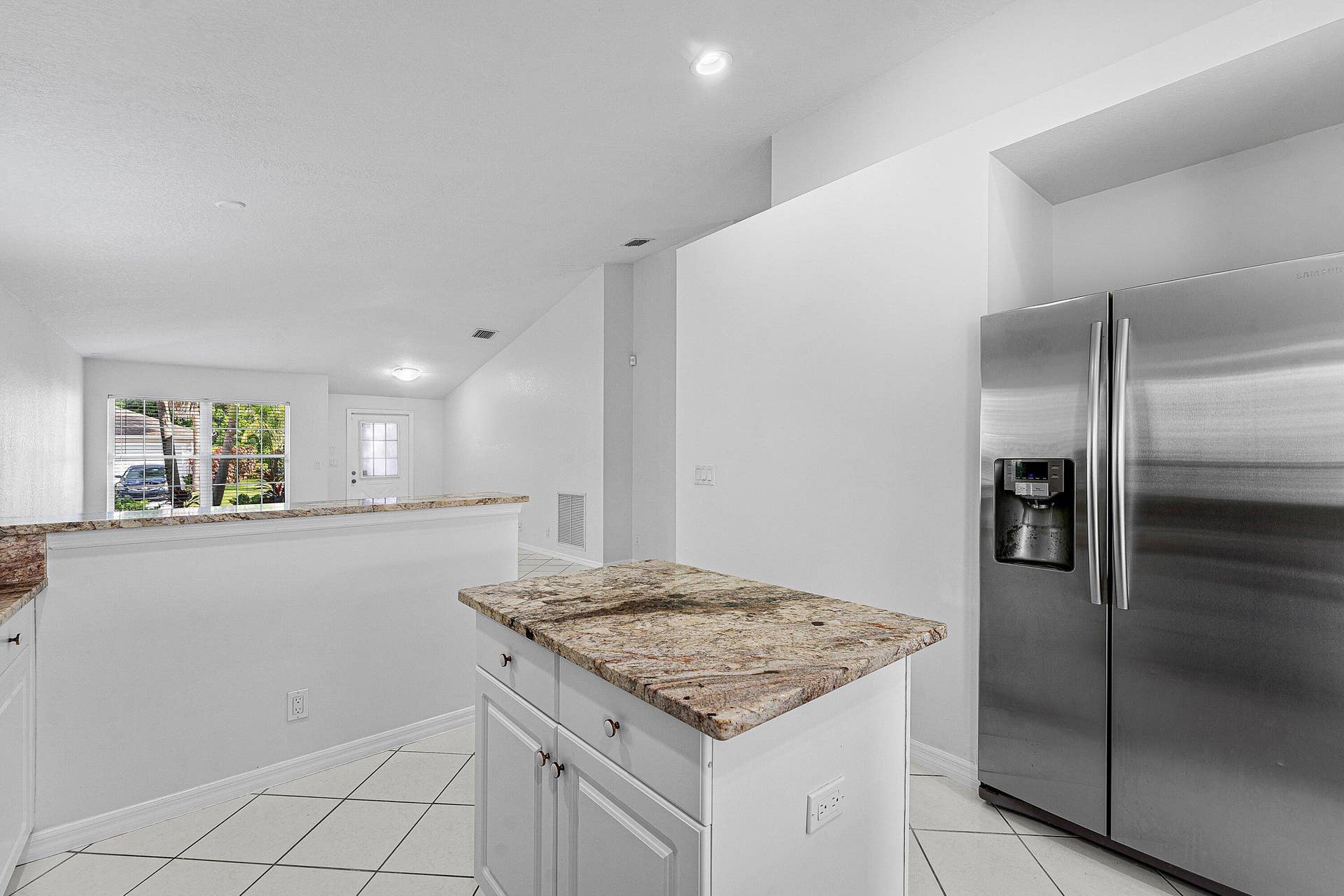 5427 Club Circle, Haverhill, FL 33415 009-5427ClubCircle-Haverhill-FL-33415-SM