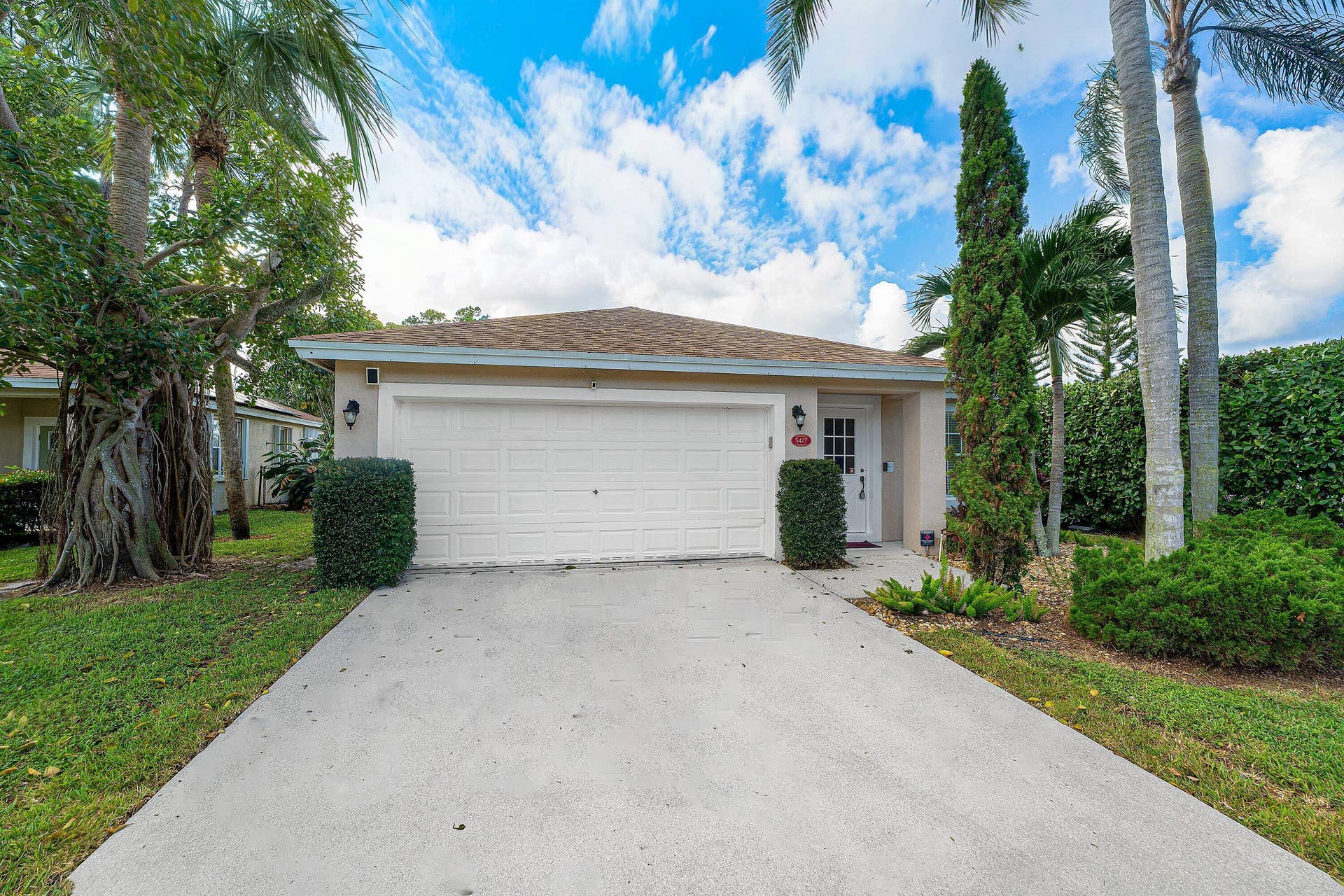 5427 Club Circle, Haverhill, FL 33415 002-5427ClubCircle-Haverhill-FL-33415-SM