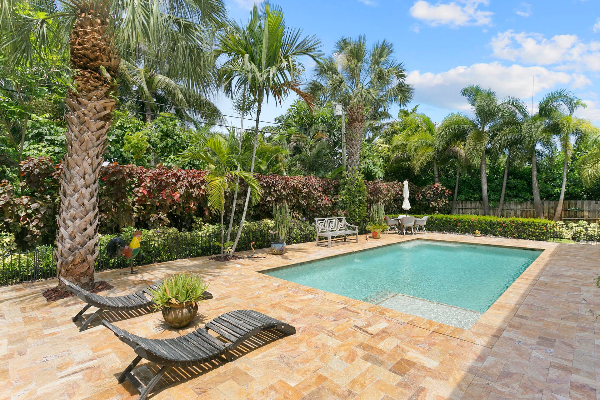 2701 NE 2ND Avenue, Wilton Manors, FL 33334 Pool