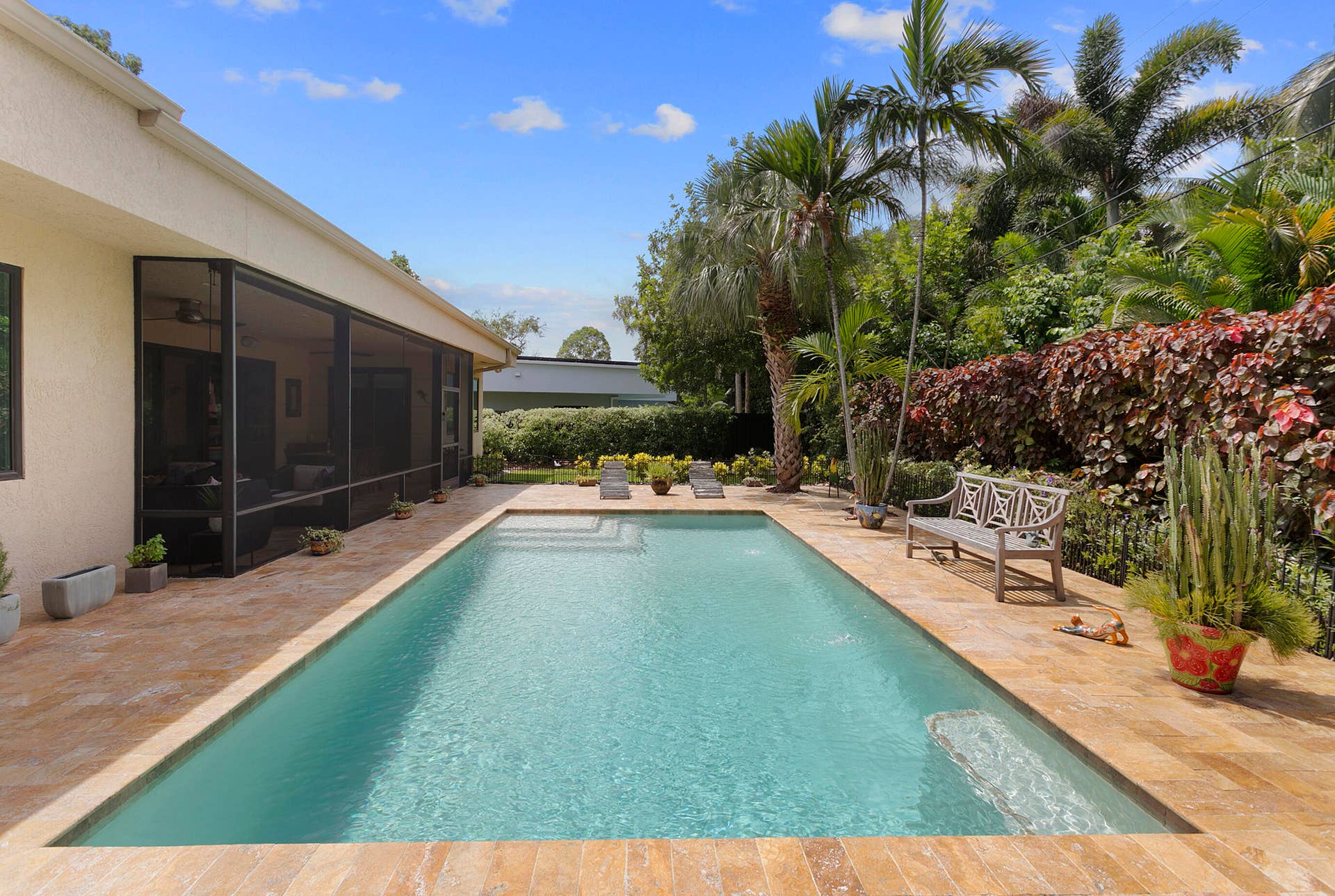 2701 NE 2ND Avenue, Wilton Manors, FL 33334 Pool