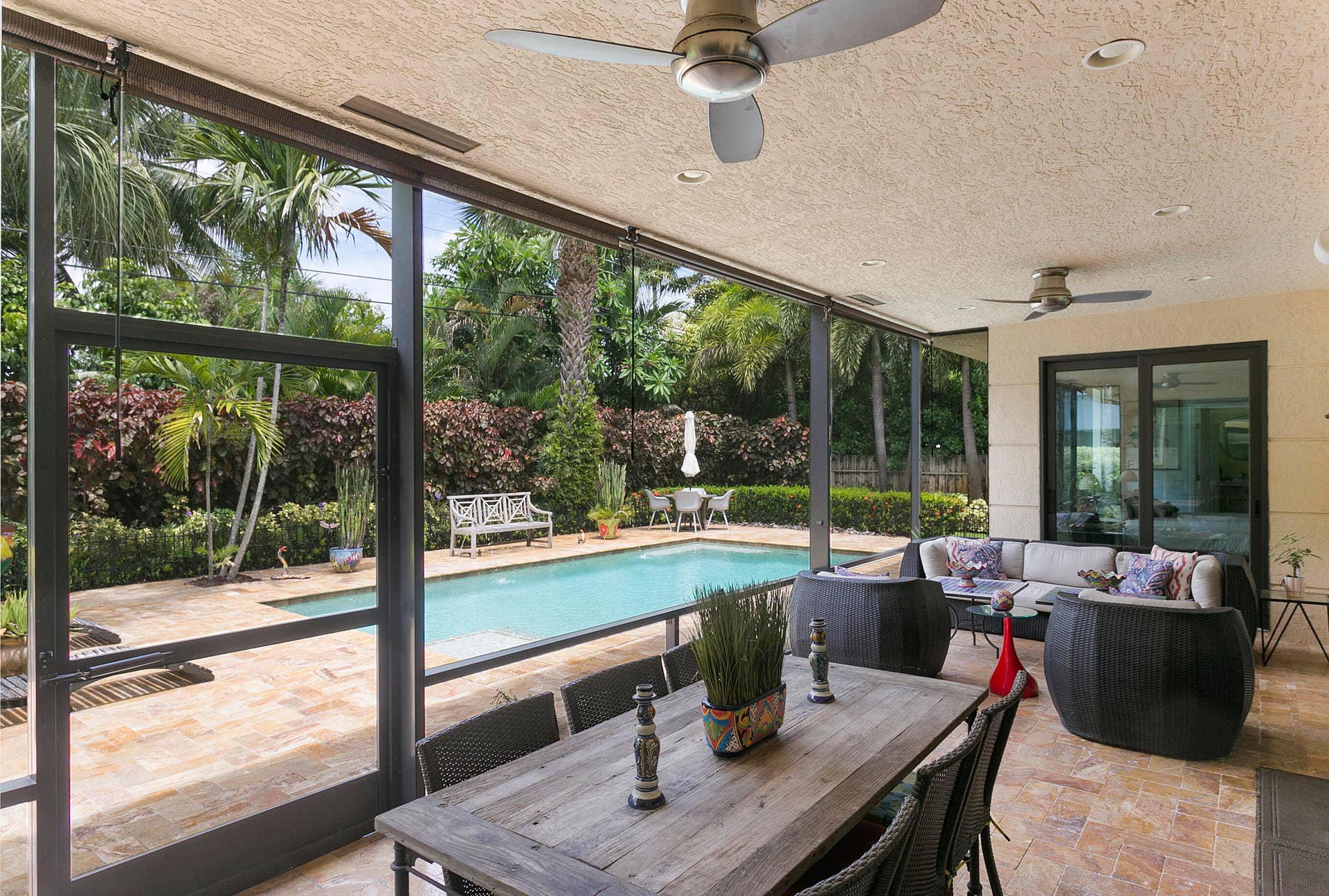 2701 NE 2ND Avenue, Wilton Manors, FL 33334 Sun Room