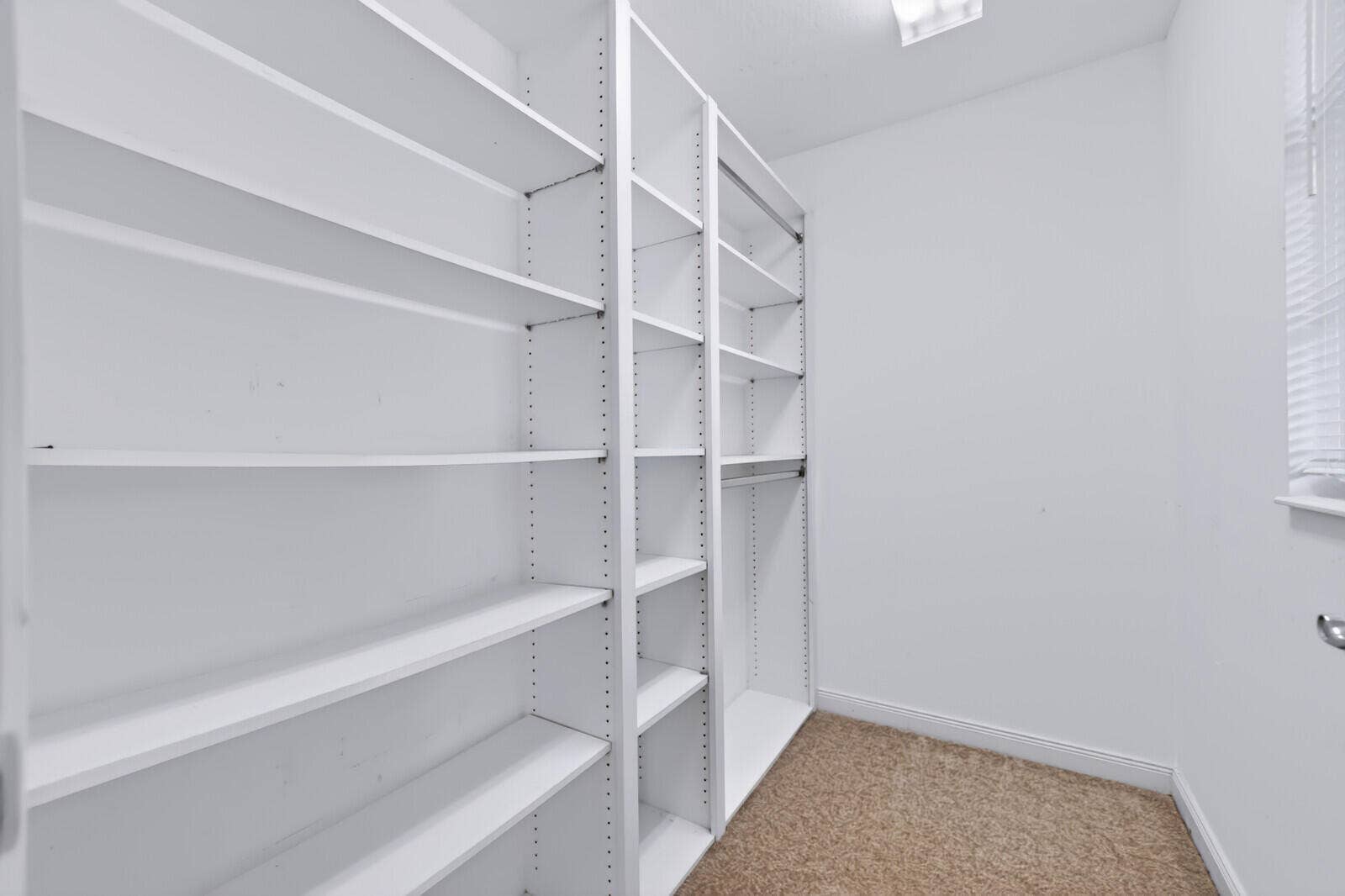 3846 Greenway Drive, Jupiter, FL 33458 1st floor walk in closet