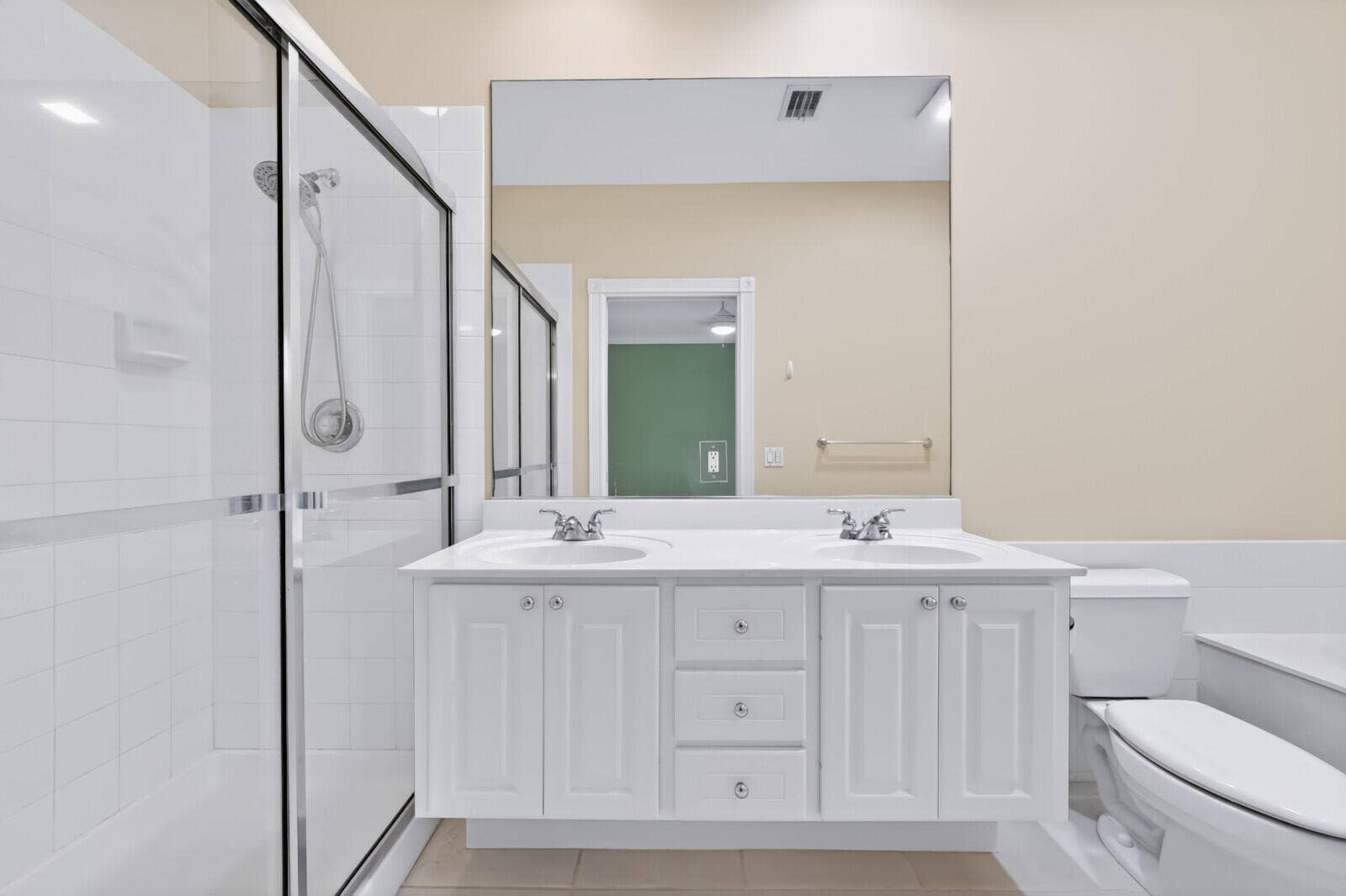 3846 Greenway Drive, Jupiter, FL 33458 1st primary bathroom