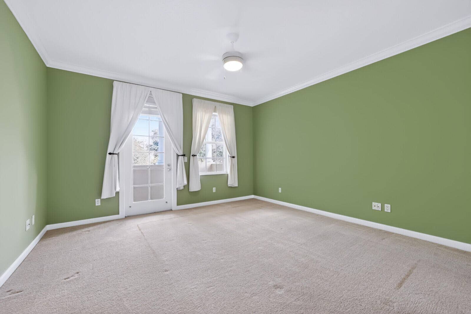3846 Greenway Drive, Jupiter, FL 33458 Upstairs 1st primary suite