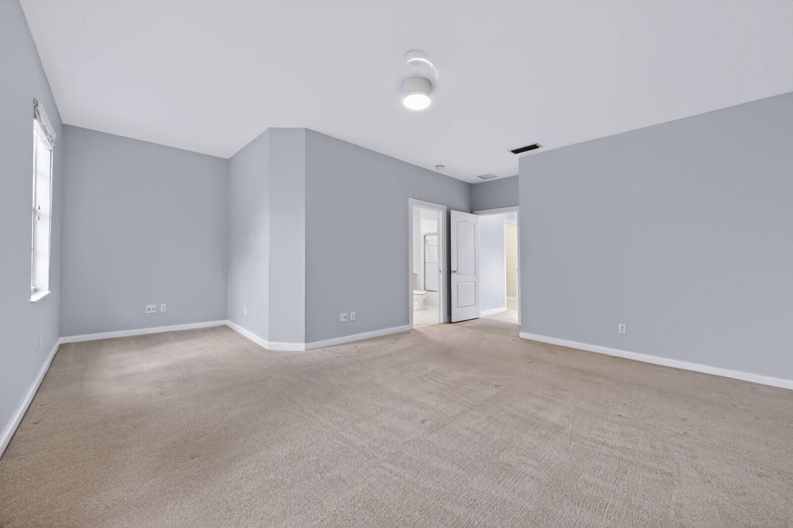 3846 Greenway Drive, Jupiter, FL 33458 2nd primary suite
