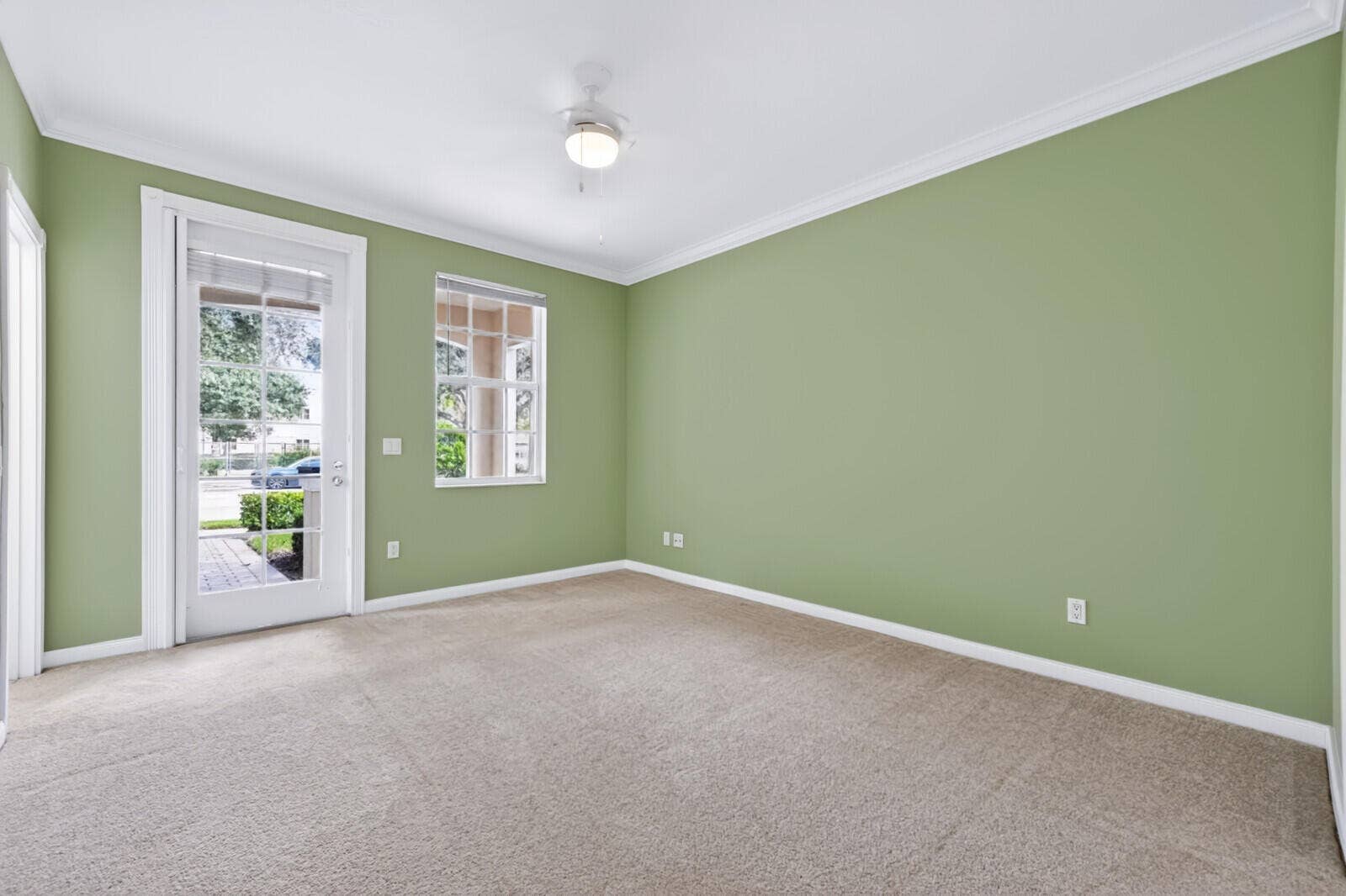 3846 Greenway Drive, Jupiter, FL 33458 First floor bedroom