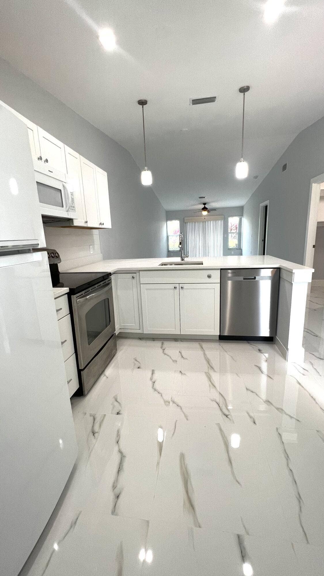 8743 RHEIMS Road, #B, Boca Raton, Boca Raton, FL 33496 Kitchen