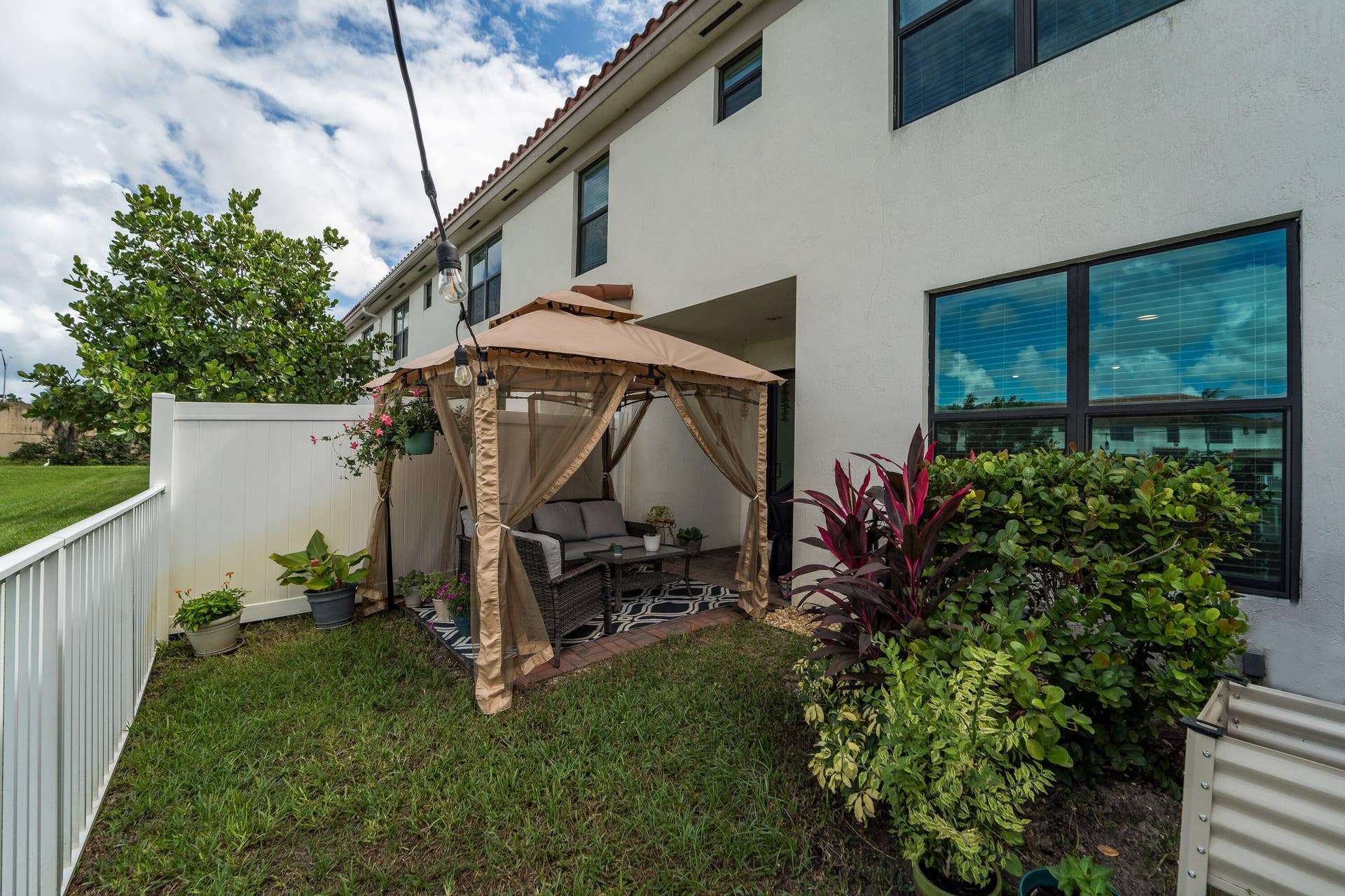 2016 Sugar Maple Drive, Riviera Beach, FL 33410 Lanai Green Space